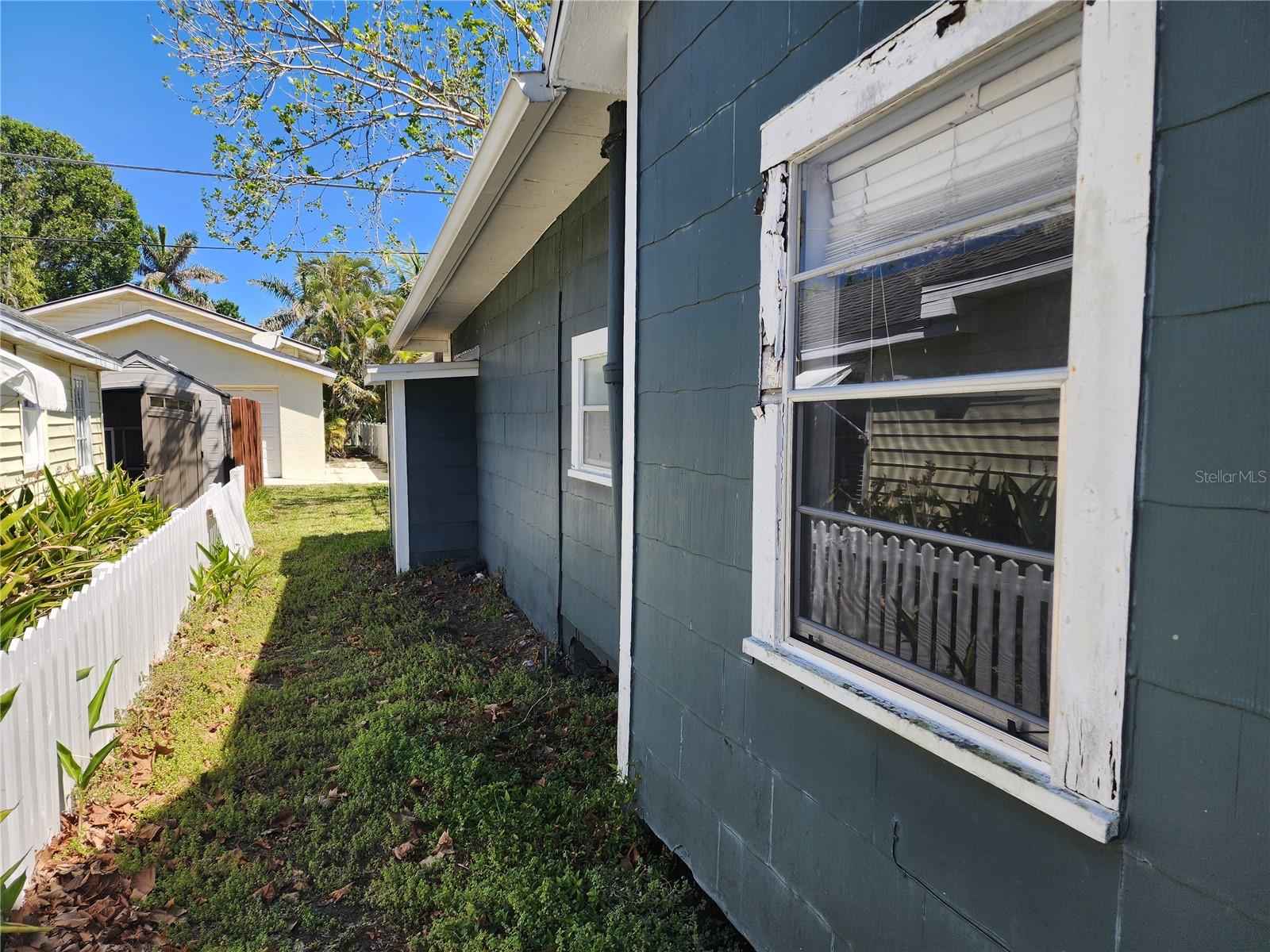 232 HARVEY ST, PUNTA GORDA, FL, 33950