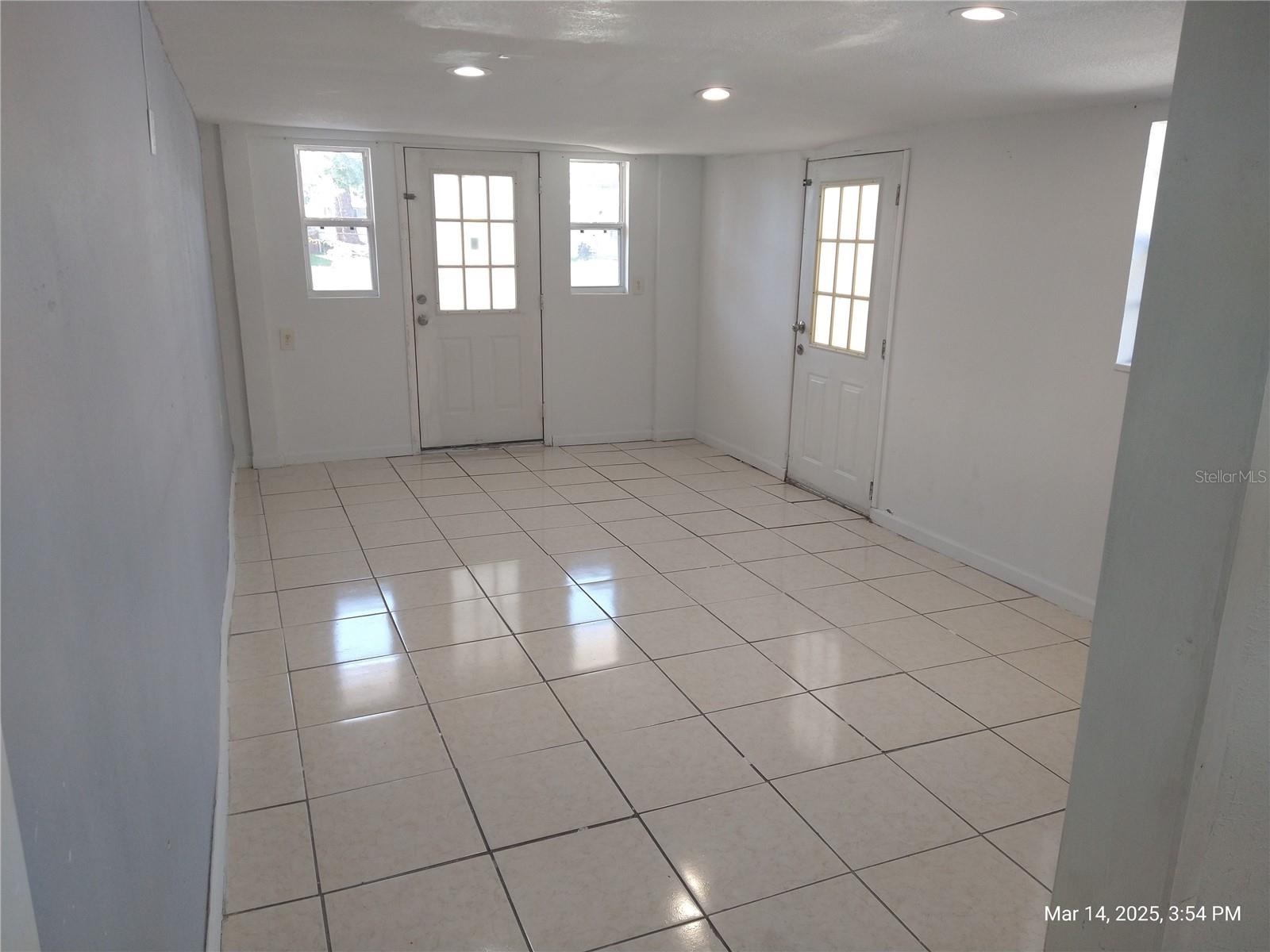 4607 N SAINT VINCENT ST, TAMPA, FL, 33614