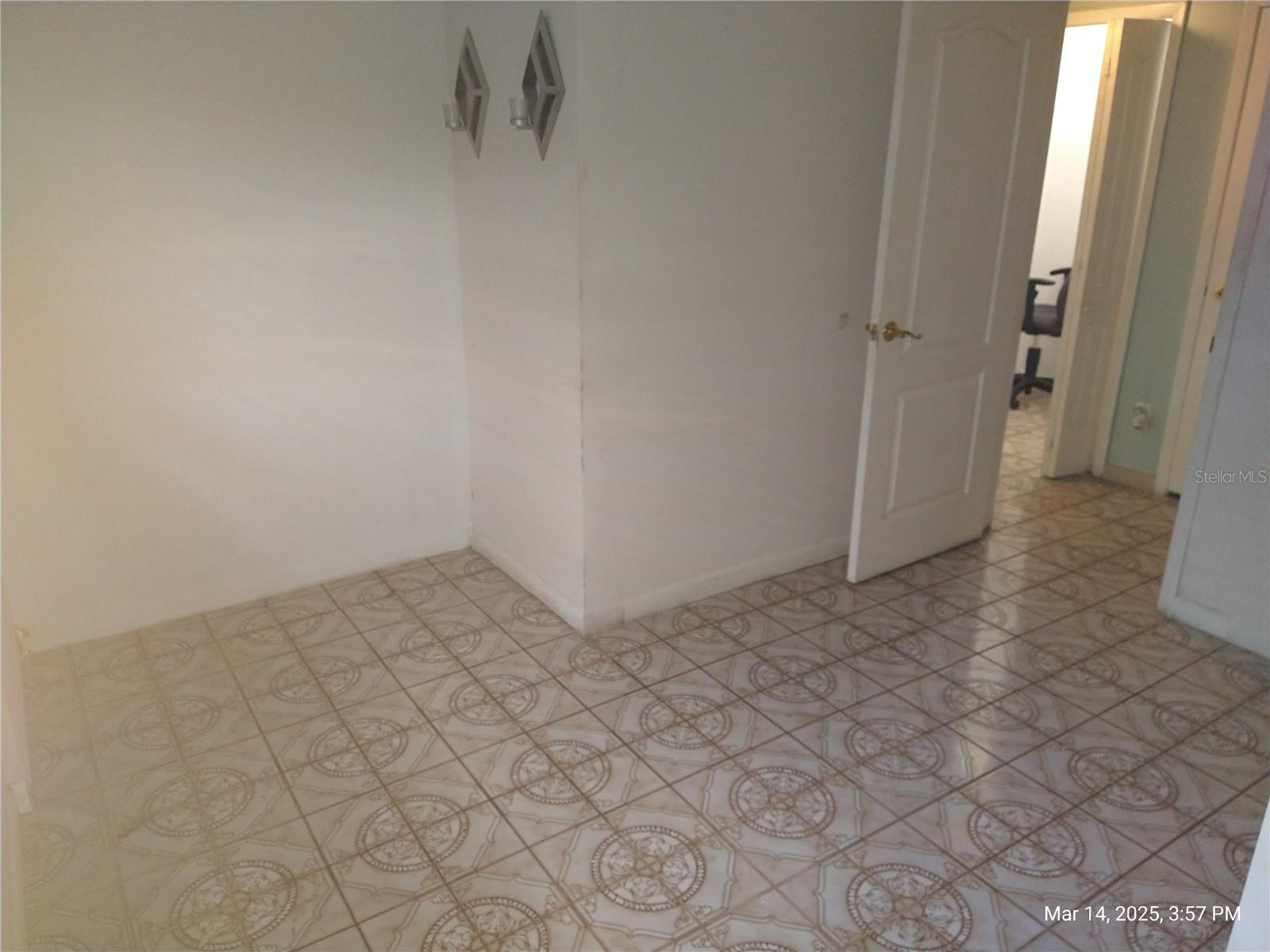 4607 N SAINT VINCENT ST, TAMPA, FL, 33614