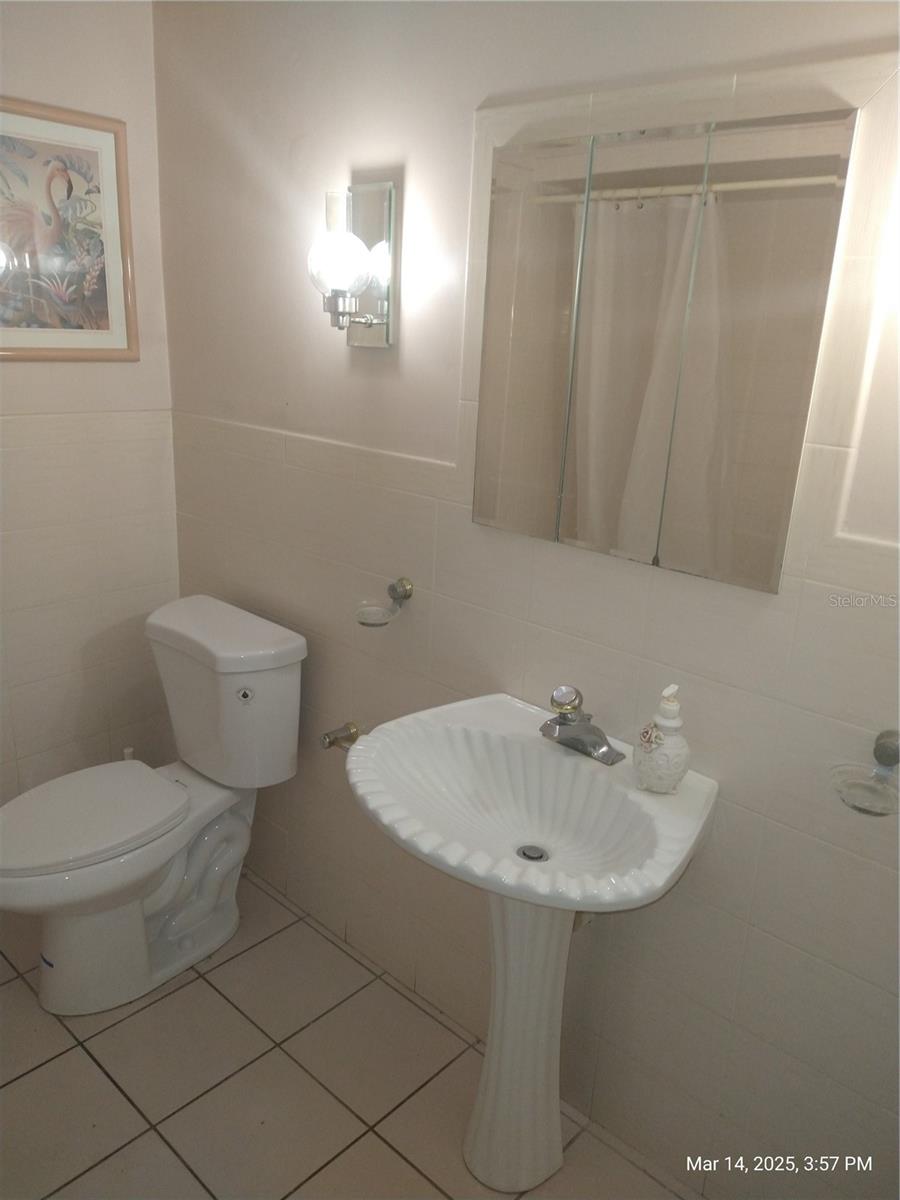 4607 N SAINT VINCENT ST, TAMPA, FL, 33614