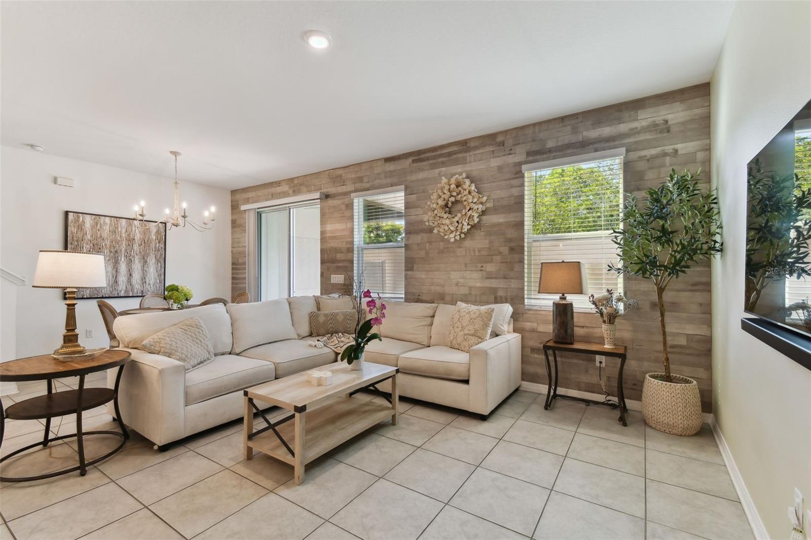 1018 ROSE BLOSSOM CT, TAMPA, FL, 33613