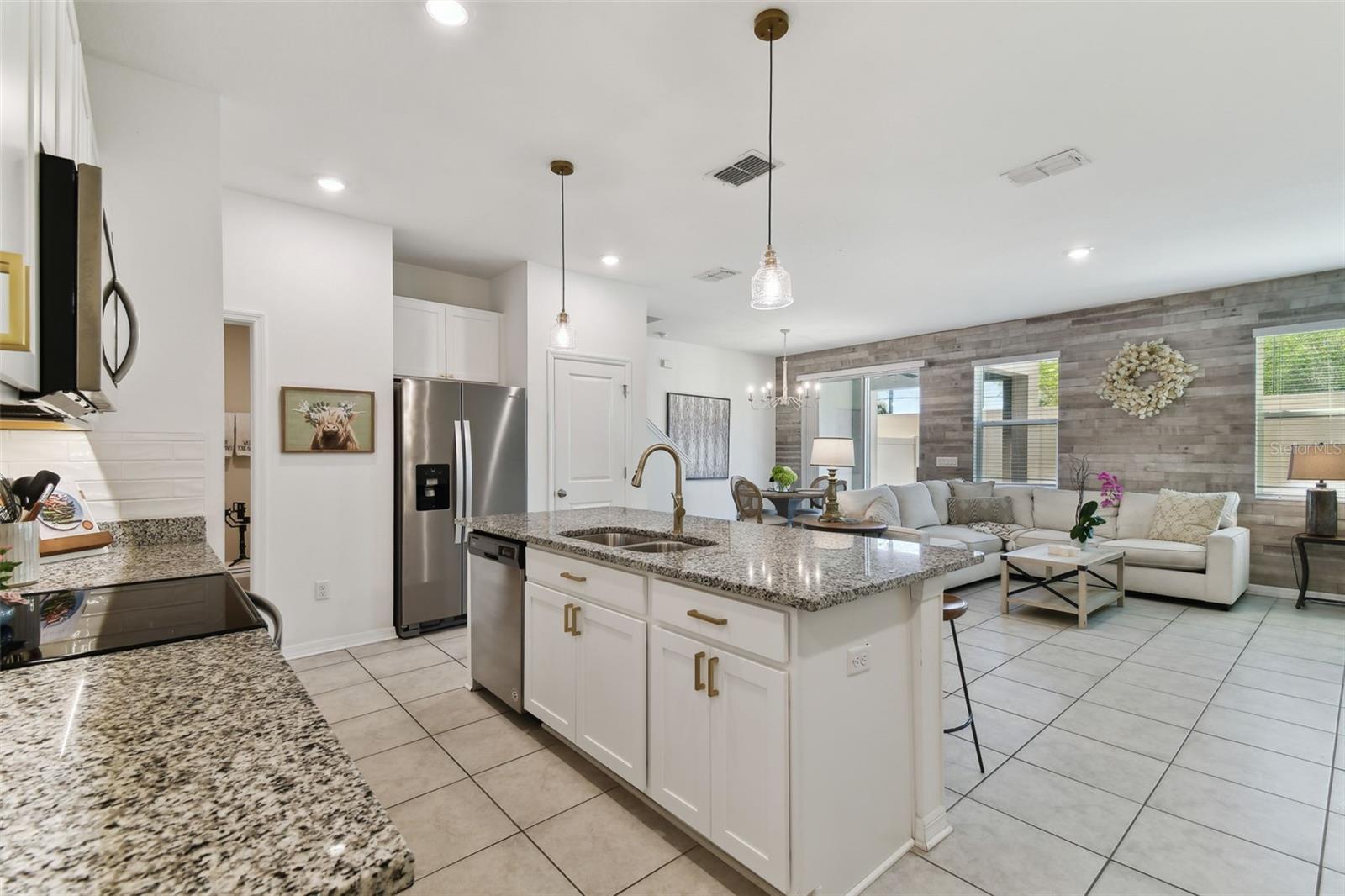 1018 ROSE BLOSSOM CT, TAMPA, FL, 33613