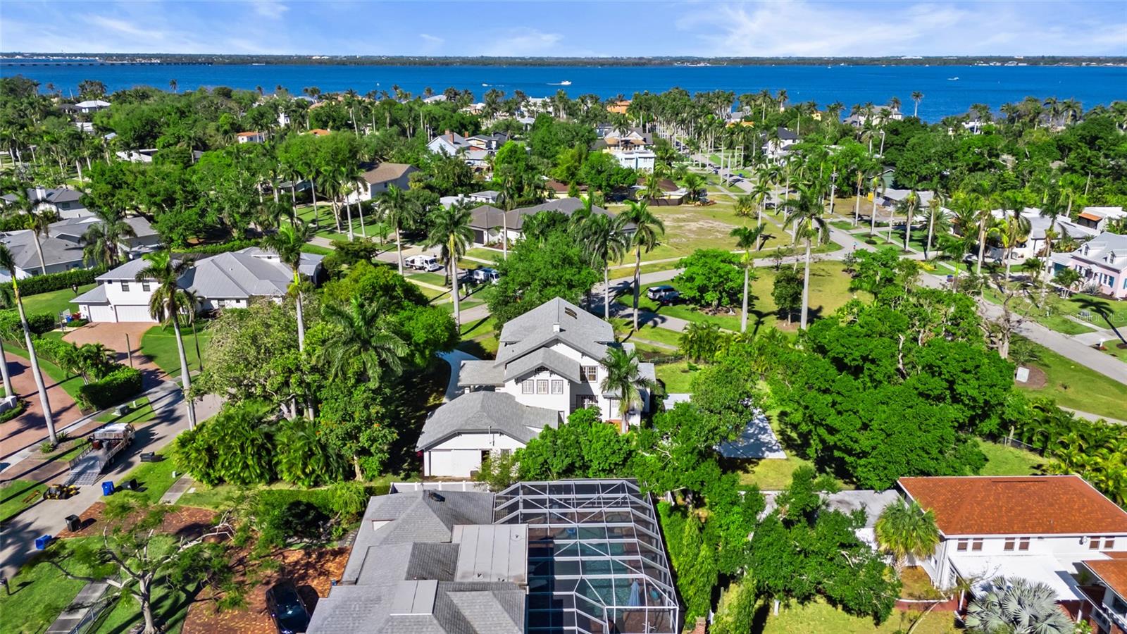 3235 AVOCADO DR, FORT MYERS, FL, 33901