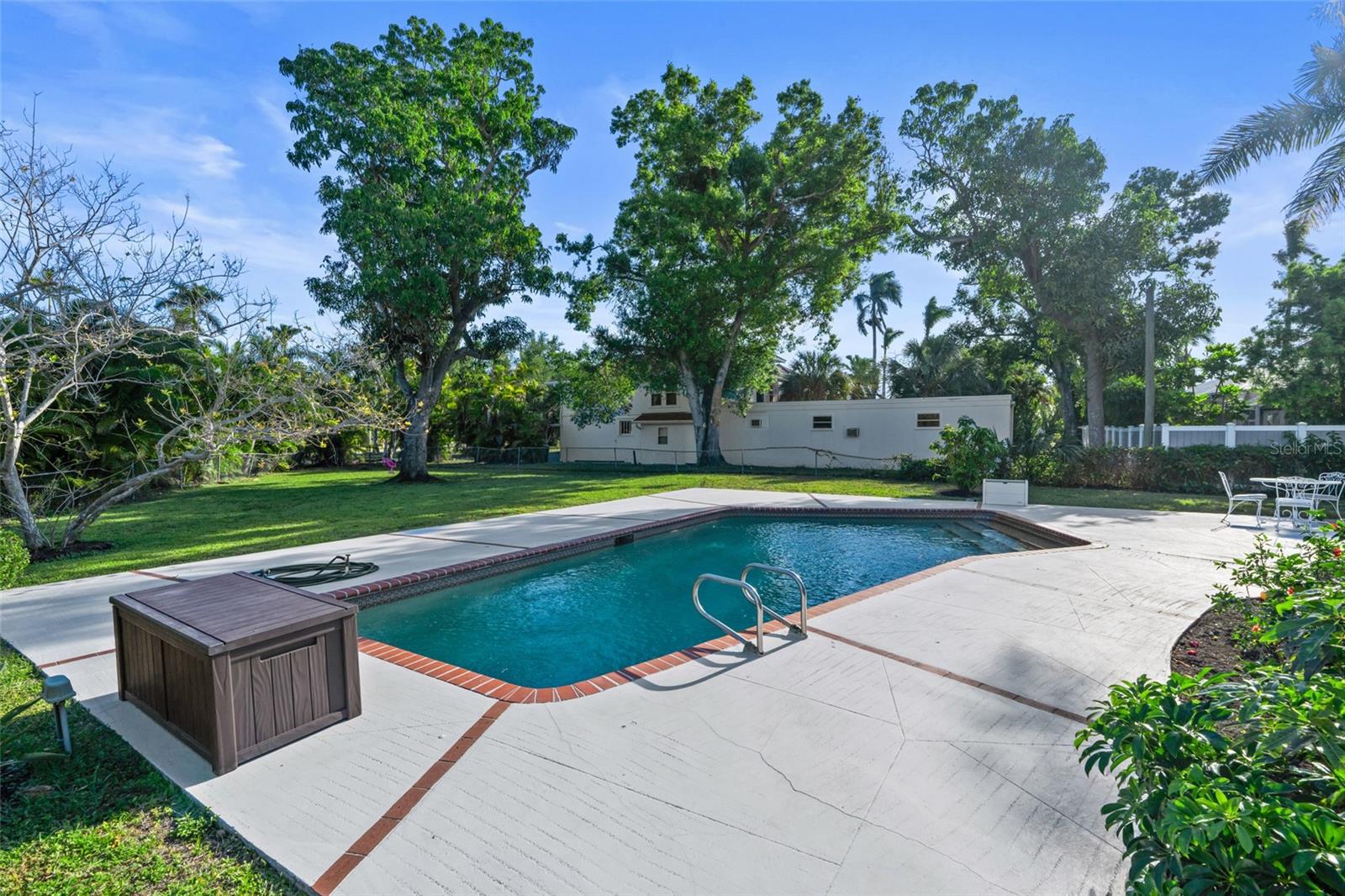 3235 AVOCADO DR, FORT MYERS, FL, 33901