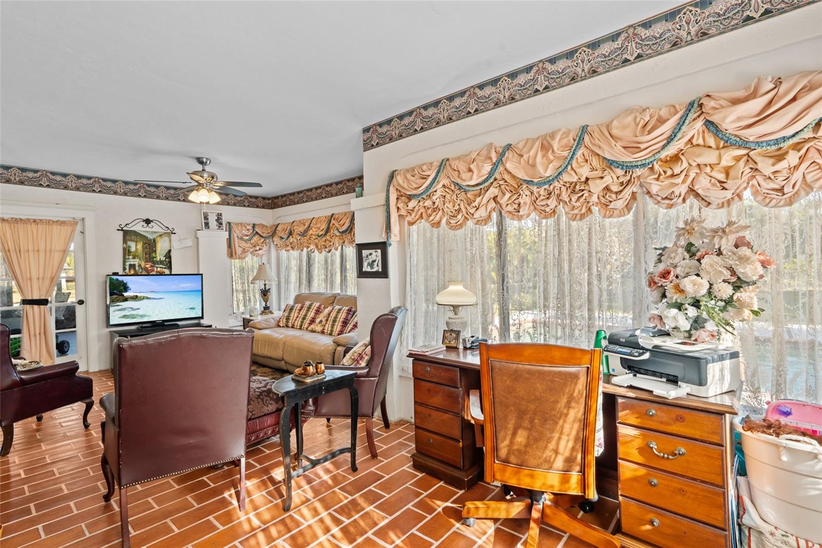 3235 AVOCADO DR, FORT MYERS, FL, 33901