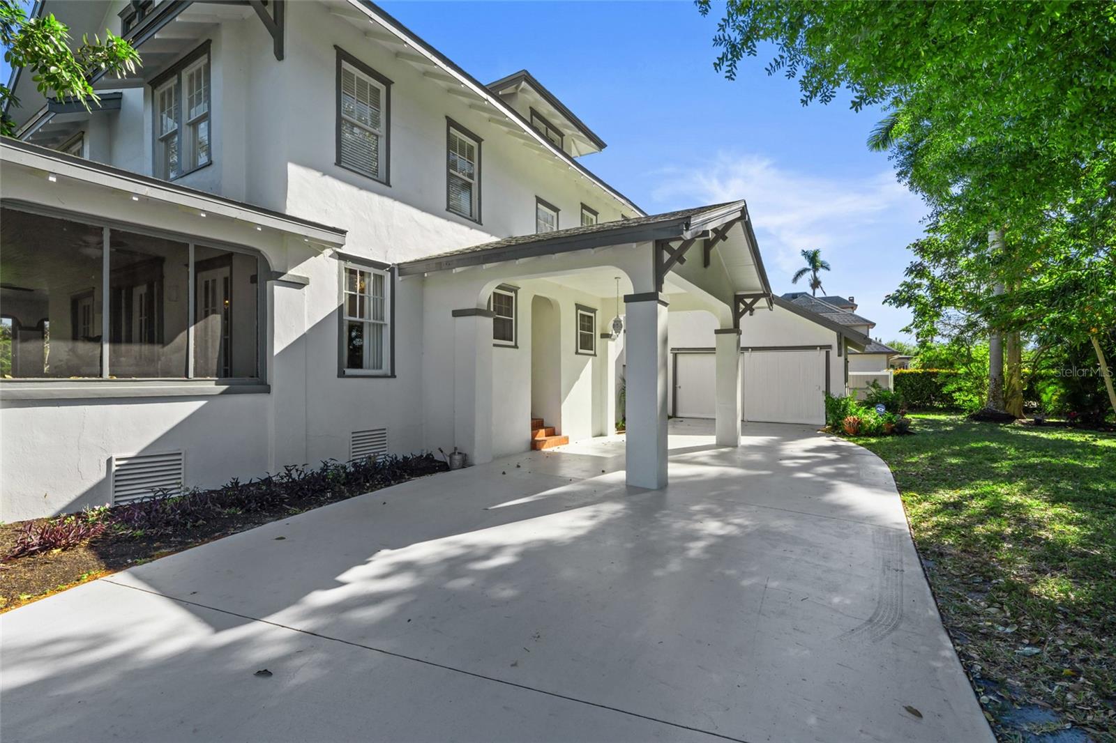 3235 AVOCADO DR, FORT MYERS, FL, 33901