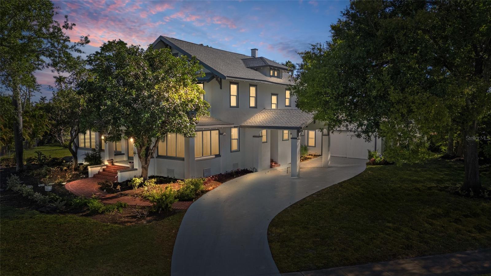3235 AVOCADO DR, FORT MYERS, FL, 33901