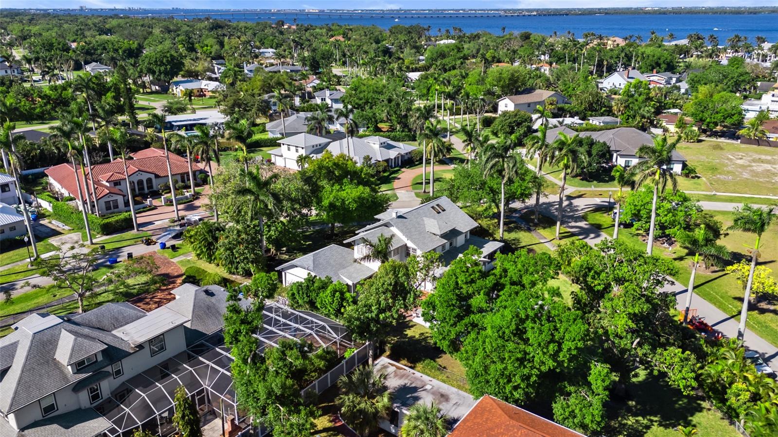 3235 AVOCADO DR, FORT MYERS, FL, 33901