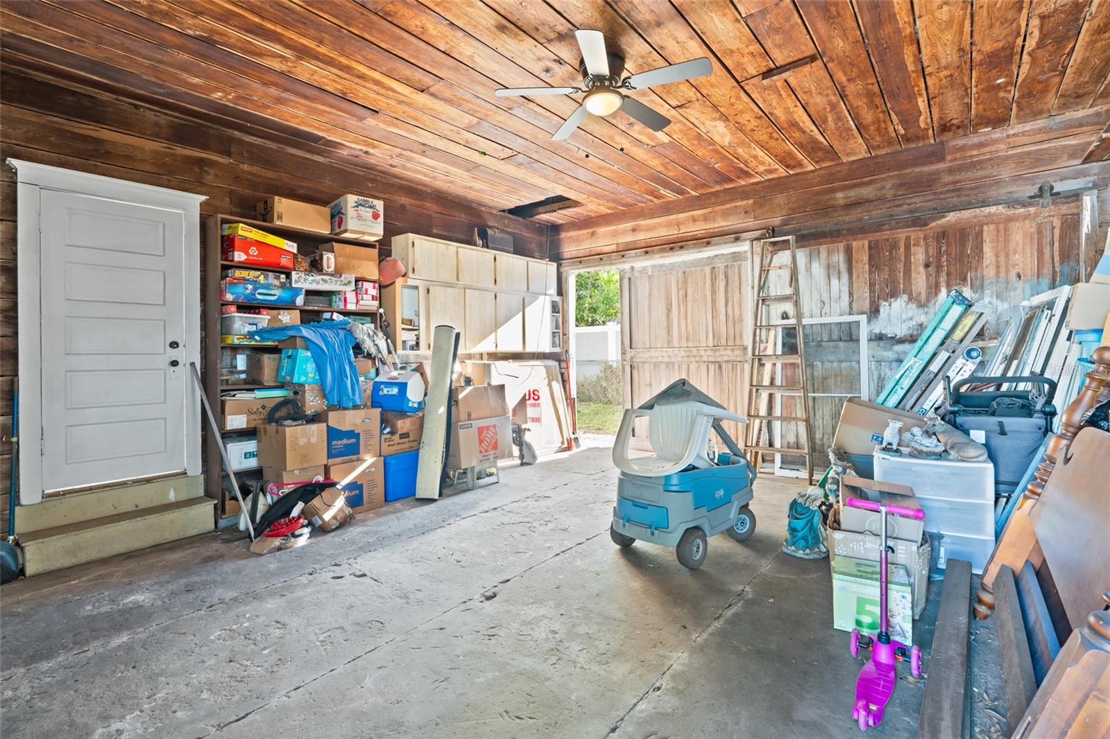 3235 AVOCADO DR, FORT MYERS, FL, 33901