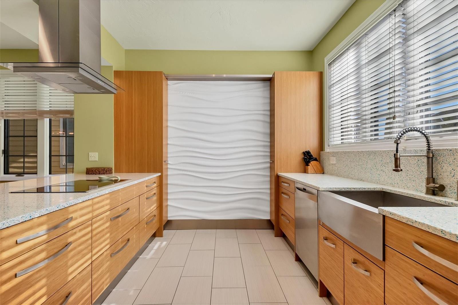 660 CEDARS CT, LONGBOAT KEY, FL, 34228