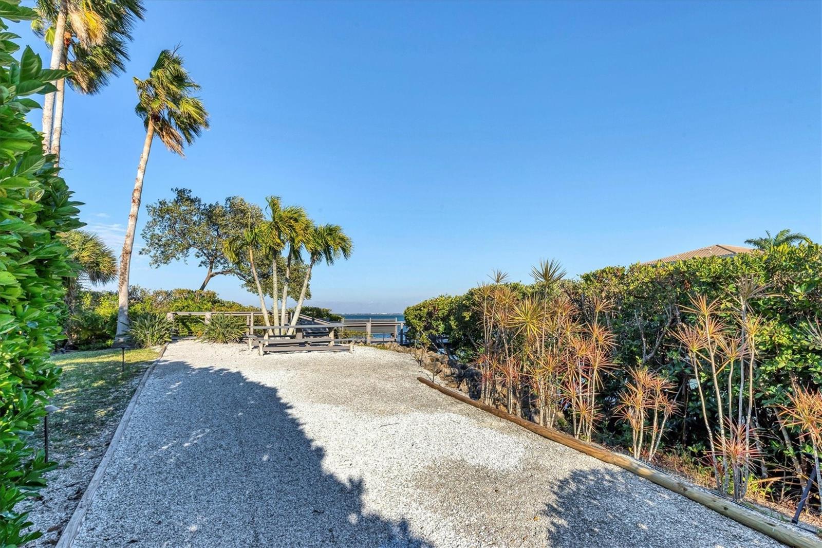 660 CEDARS CT, LONGBOAT KEY, FL, 34228