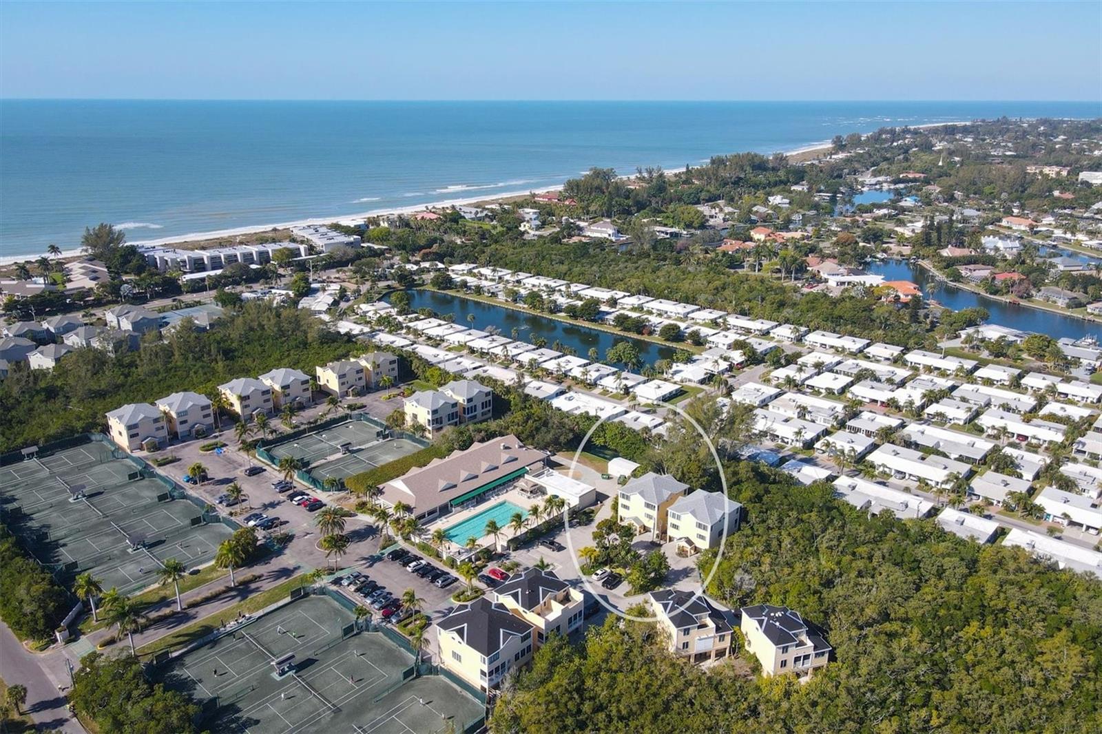 660 CEDARS CT, LONGBOAT KEY, FL, 34228