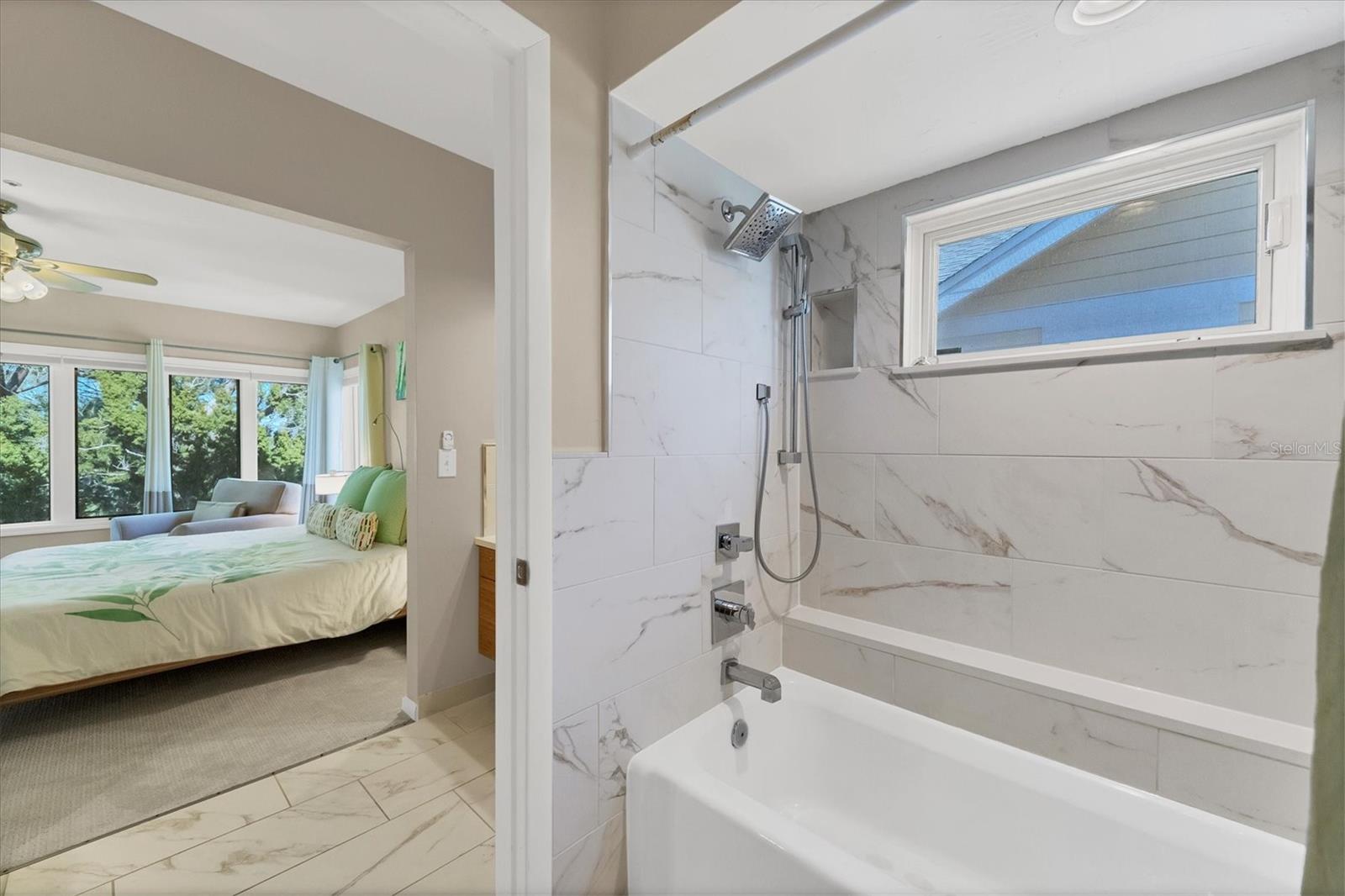 660 CEDARS CT, LONGBOAT KEY, FL, 34228