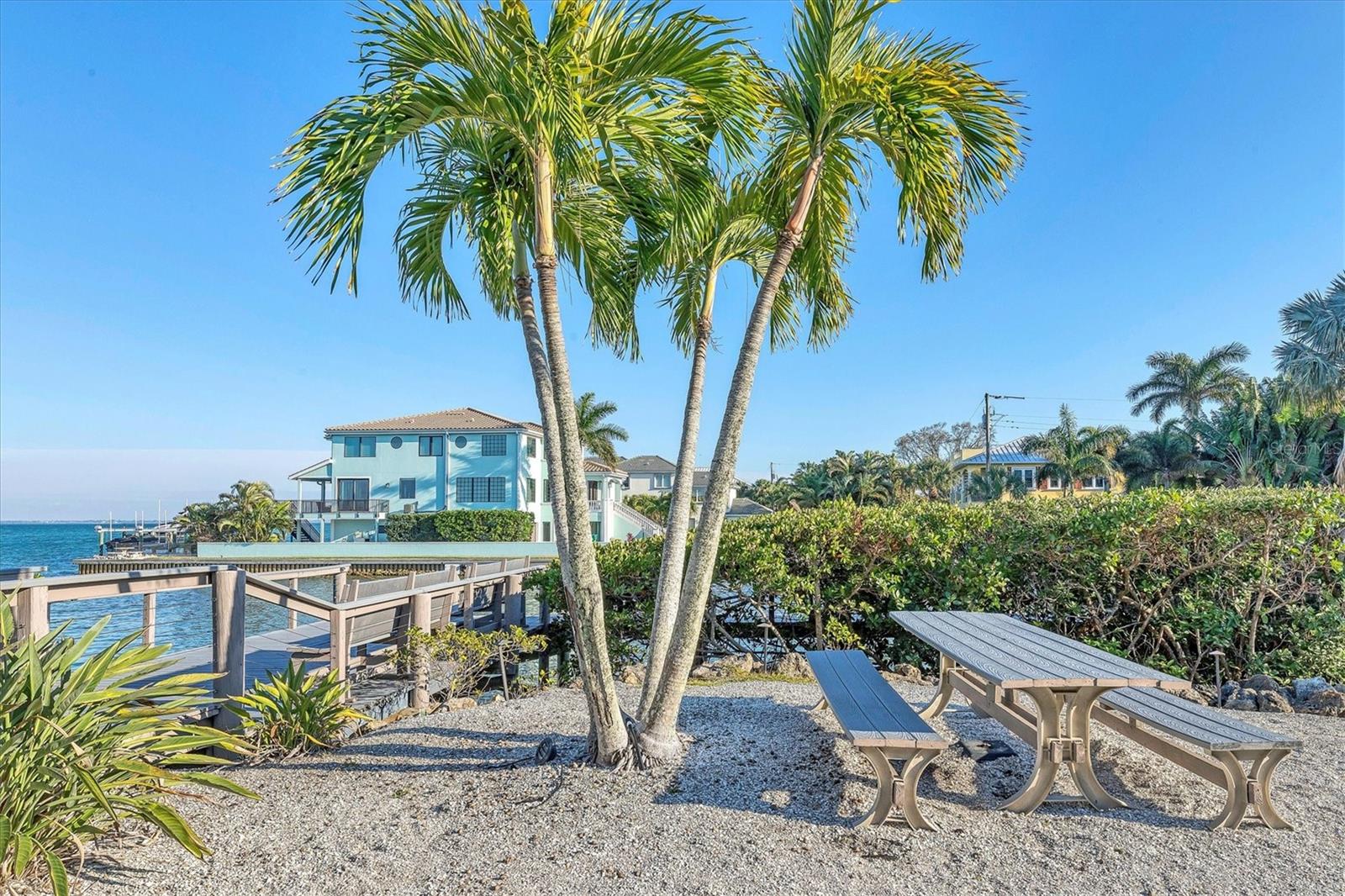 660 CEDARS CT, LONGBOAT KEY, FL, 34228