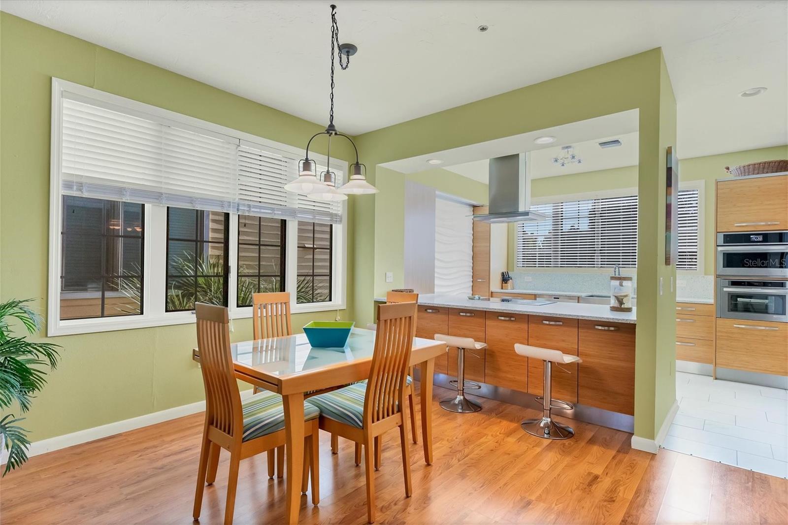 660 CEDARS CT, LONGBOAT KEY, FL, 34228