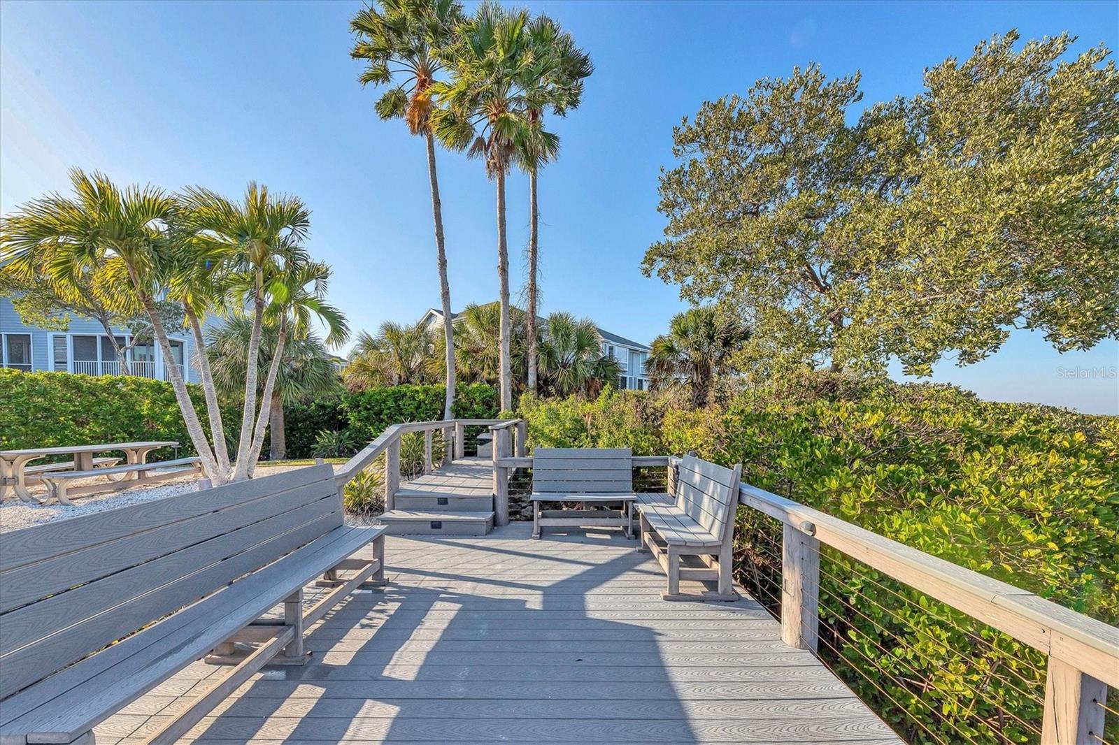 660 CEDARS CT, LONGBOAT KEY, FL, 34228