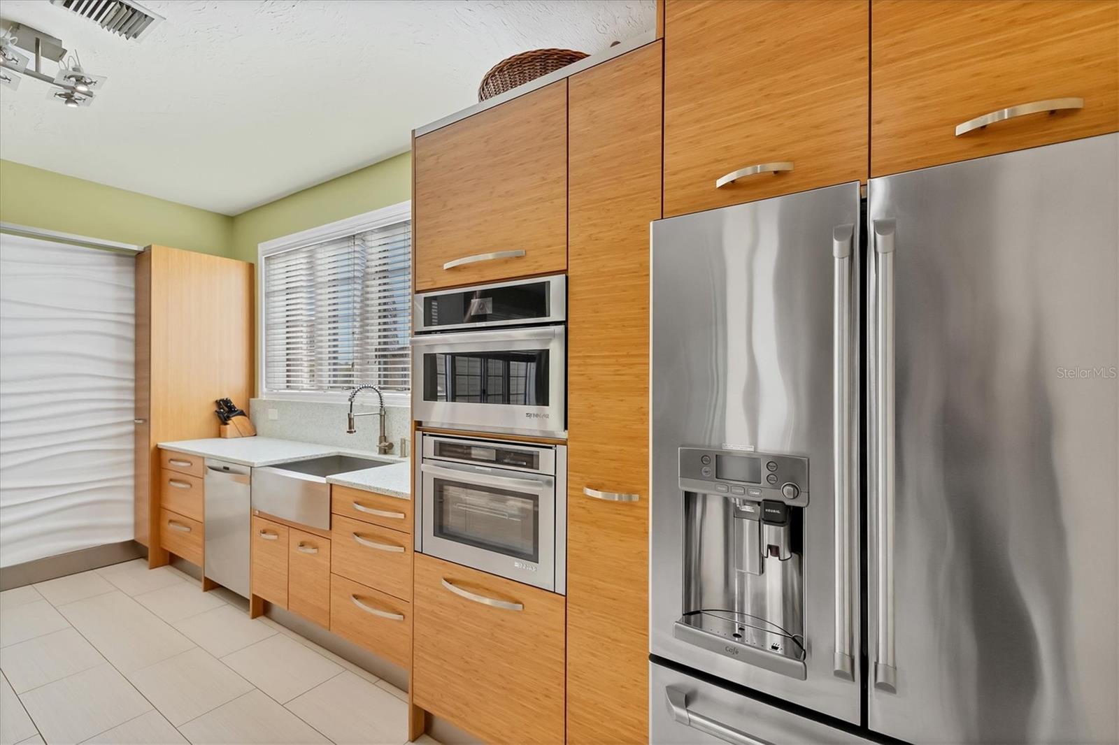 660 CEDARS CT, LONGBOAT KEY, FL, 34228