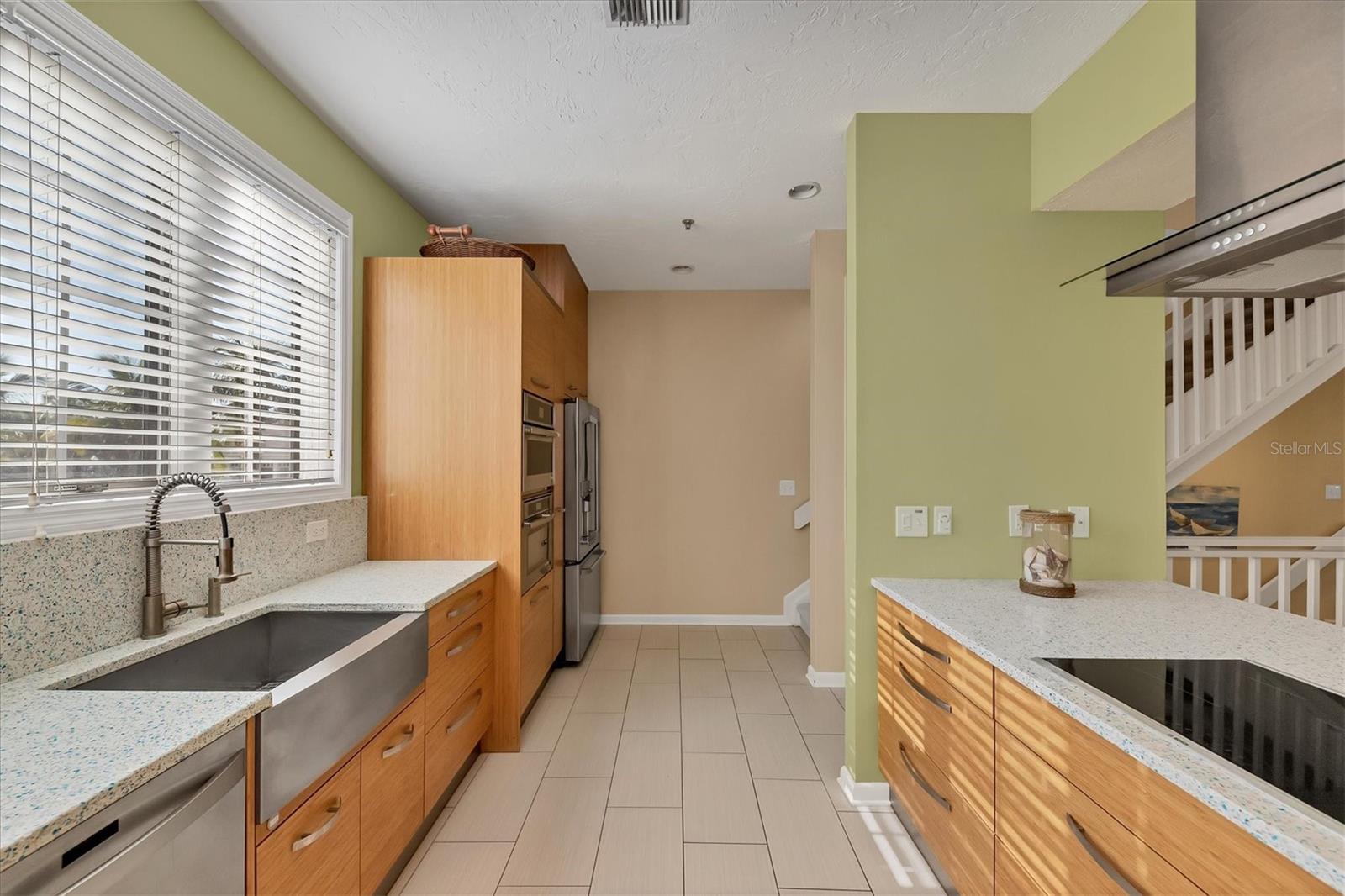 660 CEDARS CT, LONGBOAT KEY, FL, 34228