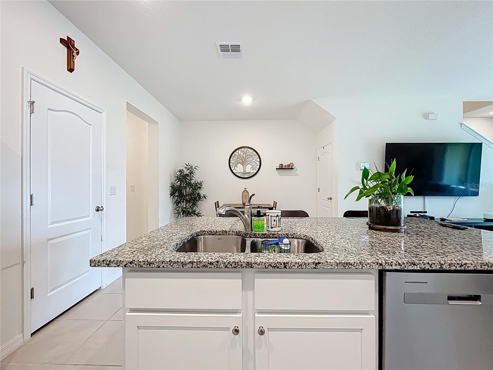 965 LIDO DR, HOWEY IN THE HILLS, FL, 34737