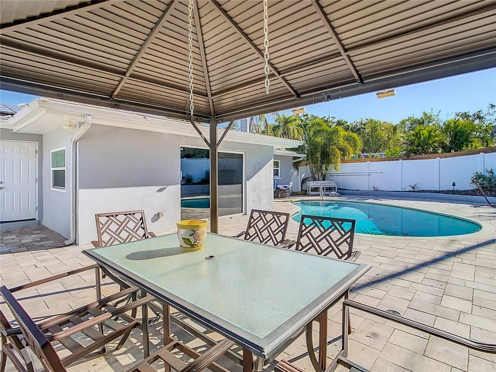 1247 HOLIDAY DR, TARPON SPRINGS, FL, 34689