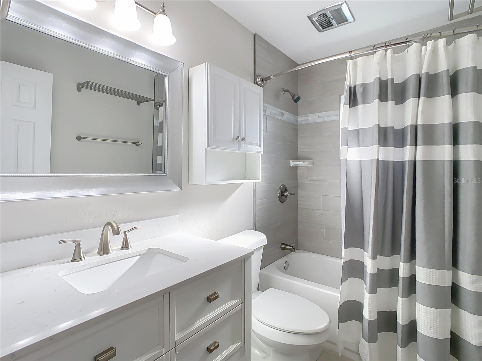1247 HOLIDAY DR, TARPON SPRINGS, FL, 34689