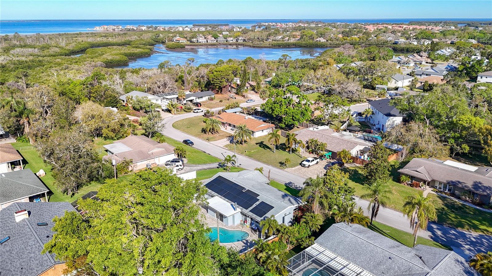 1247 HOLIDAY DR, TARPON SPRINGS, FL, 34689