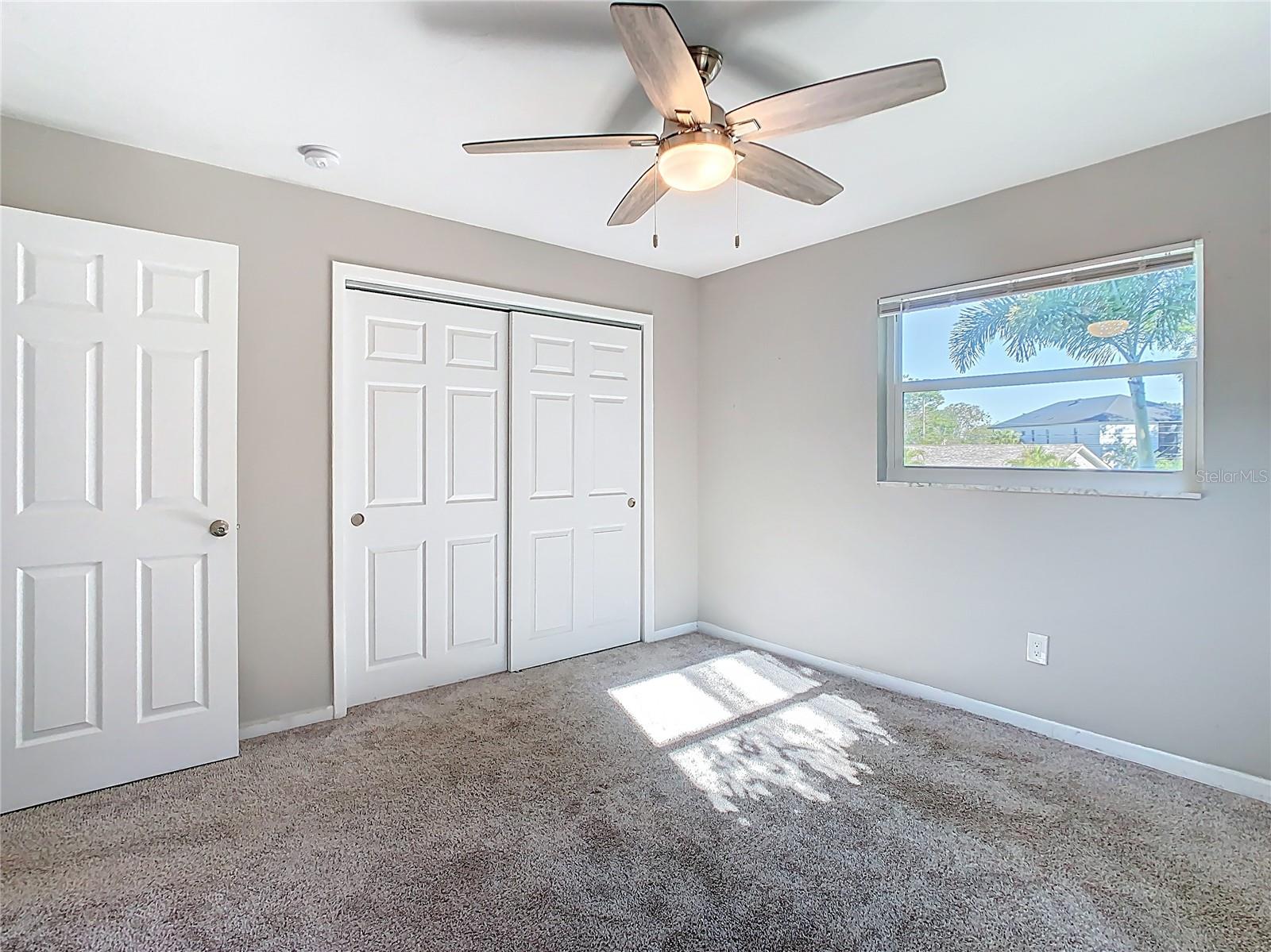 1247 HOLIDAY DR, TARPON SPRINGS, FL, 34689