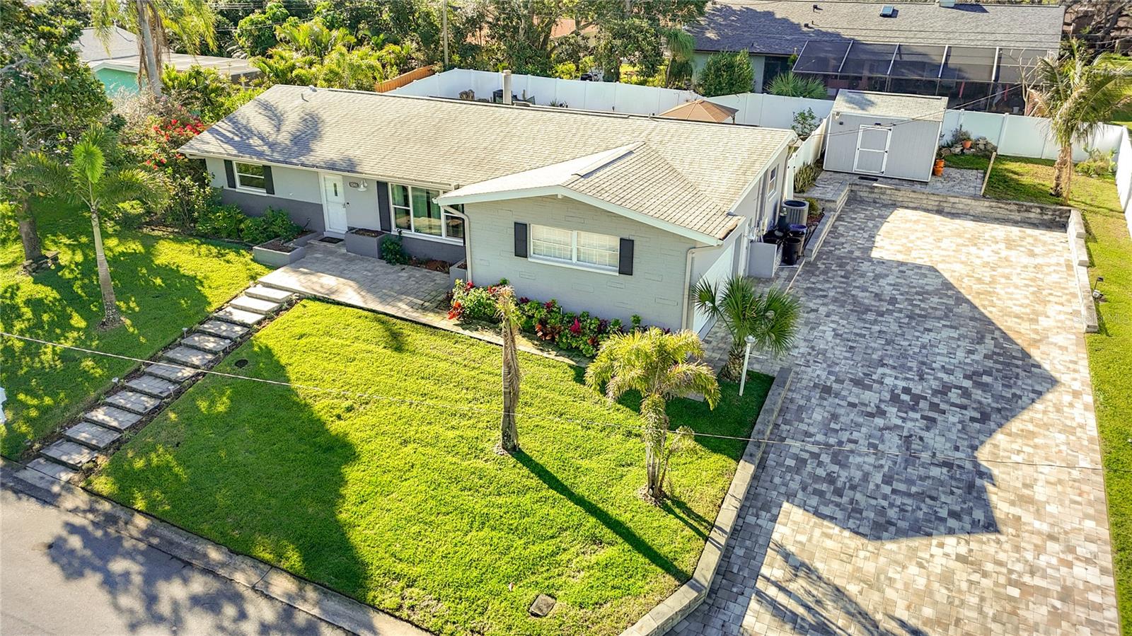 1247 HOLIDAY DR, TARPON SPRINGS, FL, 34689