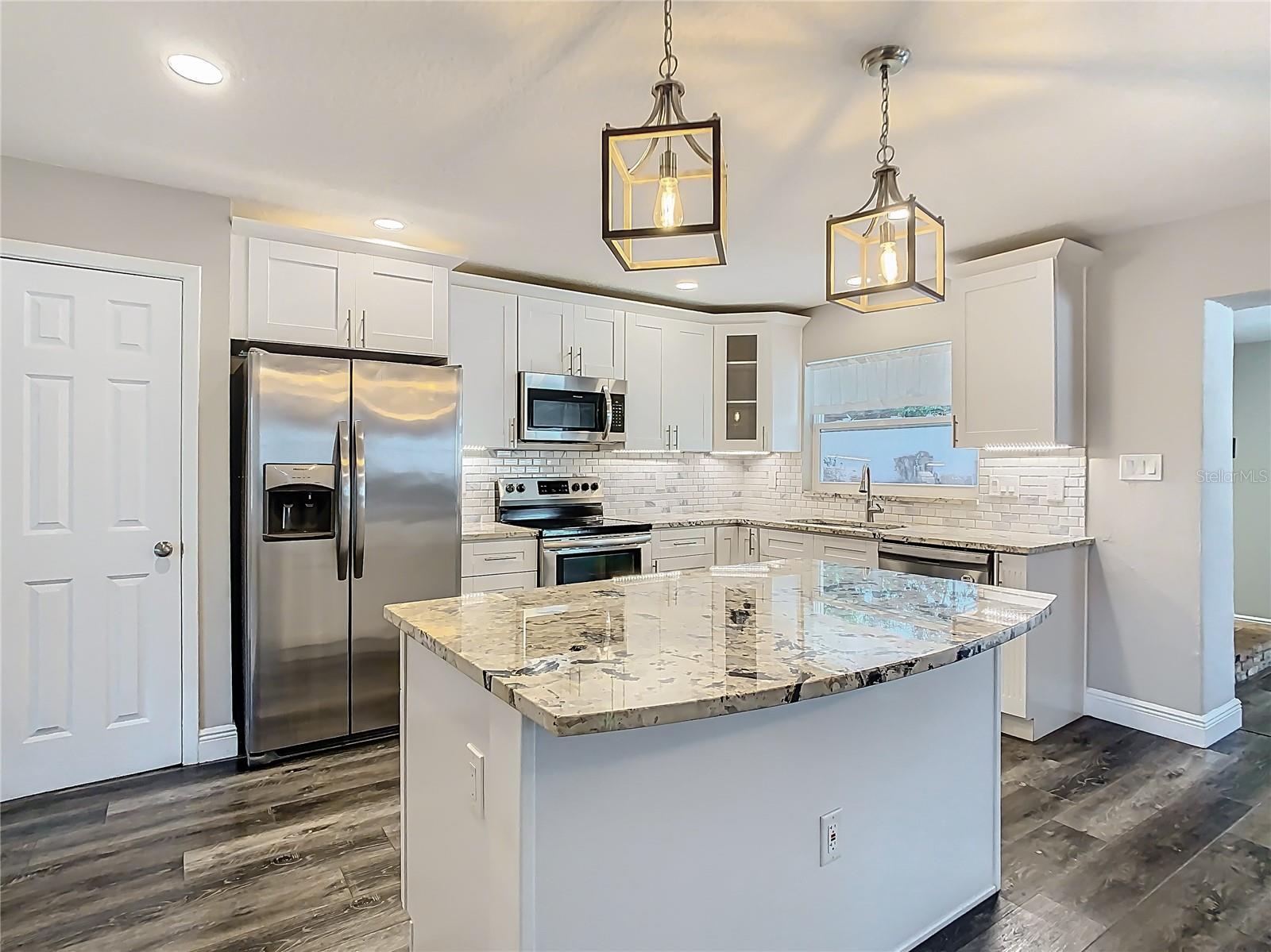 1247 HOLIDAY DR, TARPON SPRINGS, FL, 34689