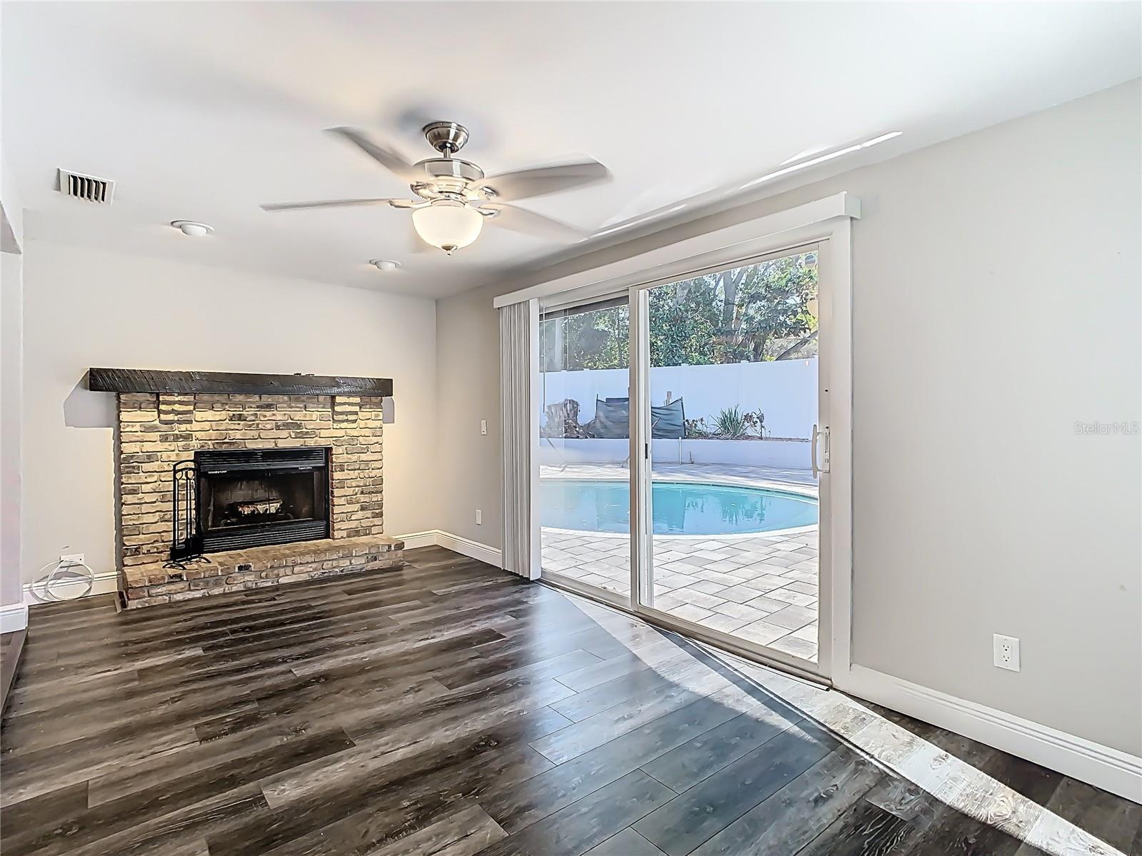 1247 HOLIDAY DR, TARPON SPRINGS, FL, 34689