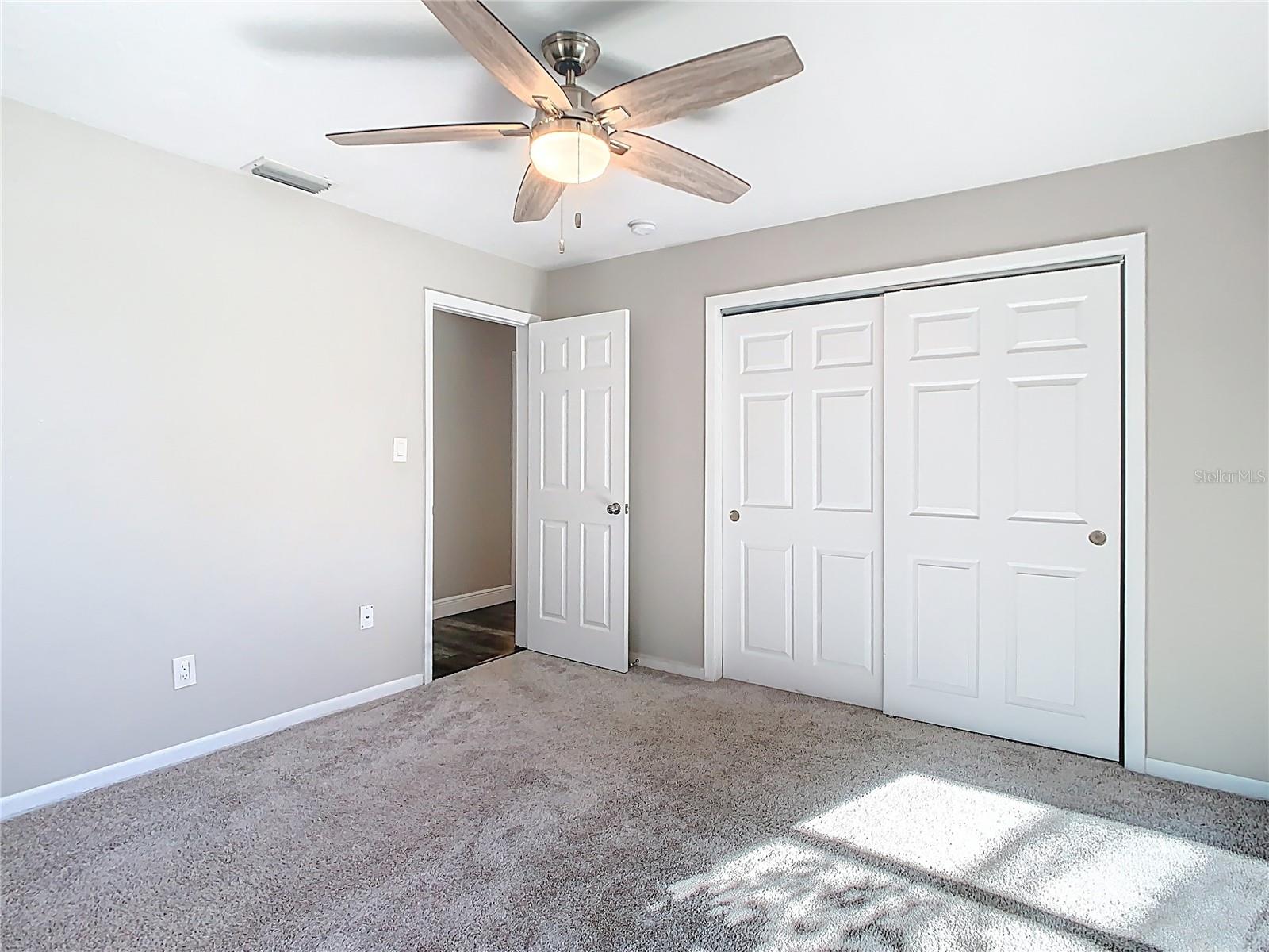 1247 HOLIDAY DR, TARPON SPRINGS, FL, 34689