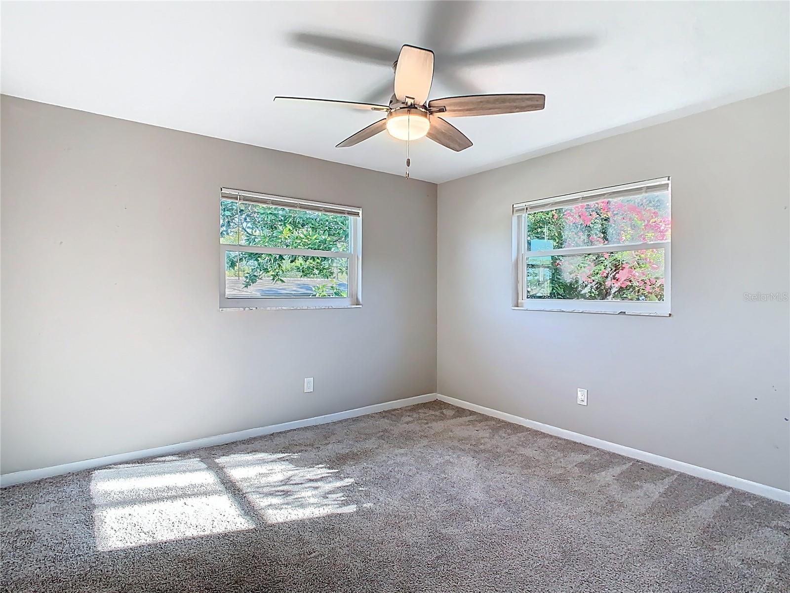 1247 HOLIDAY DR, TARPON SPRINGS, FL, 34689