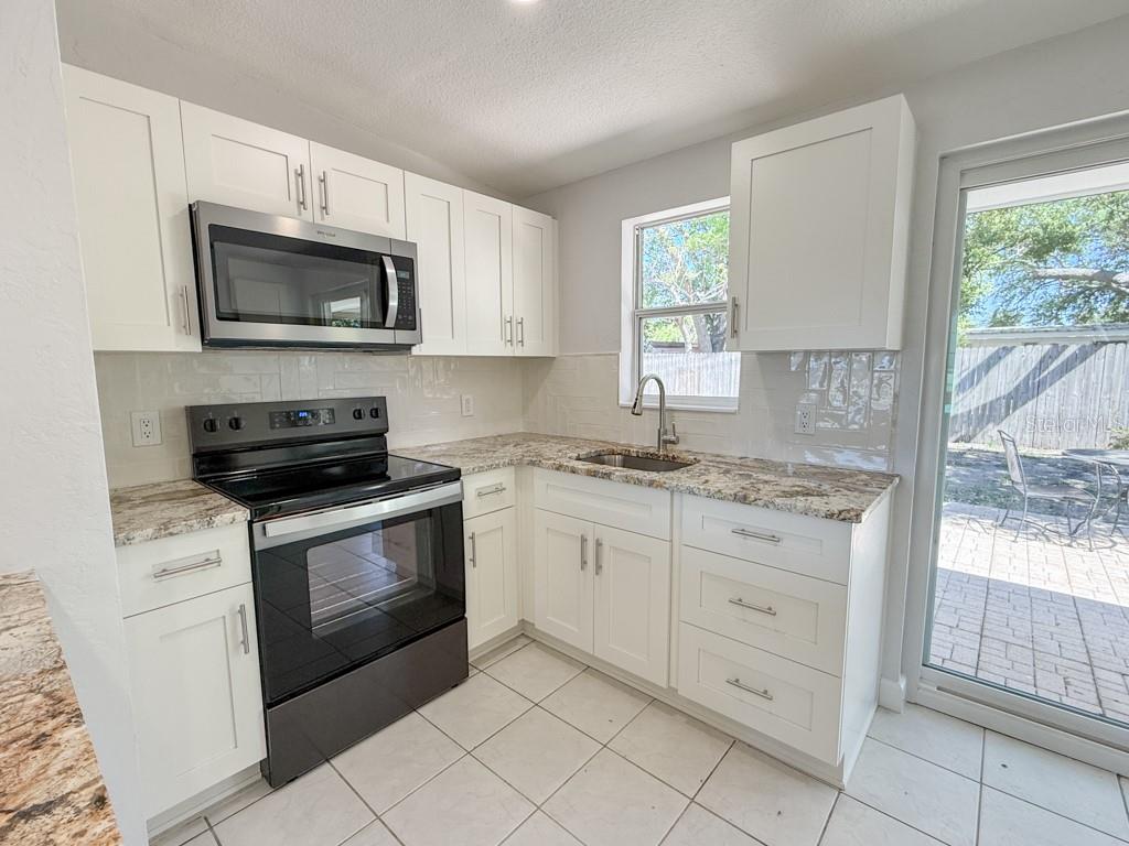 9433 STARKEY RD, SEMINOLE, FL, 33777
