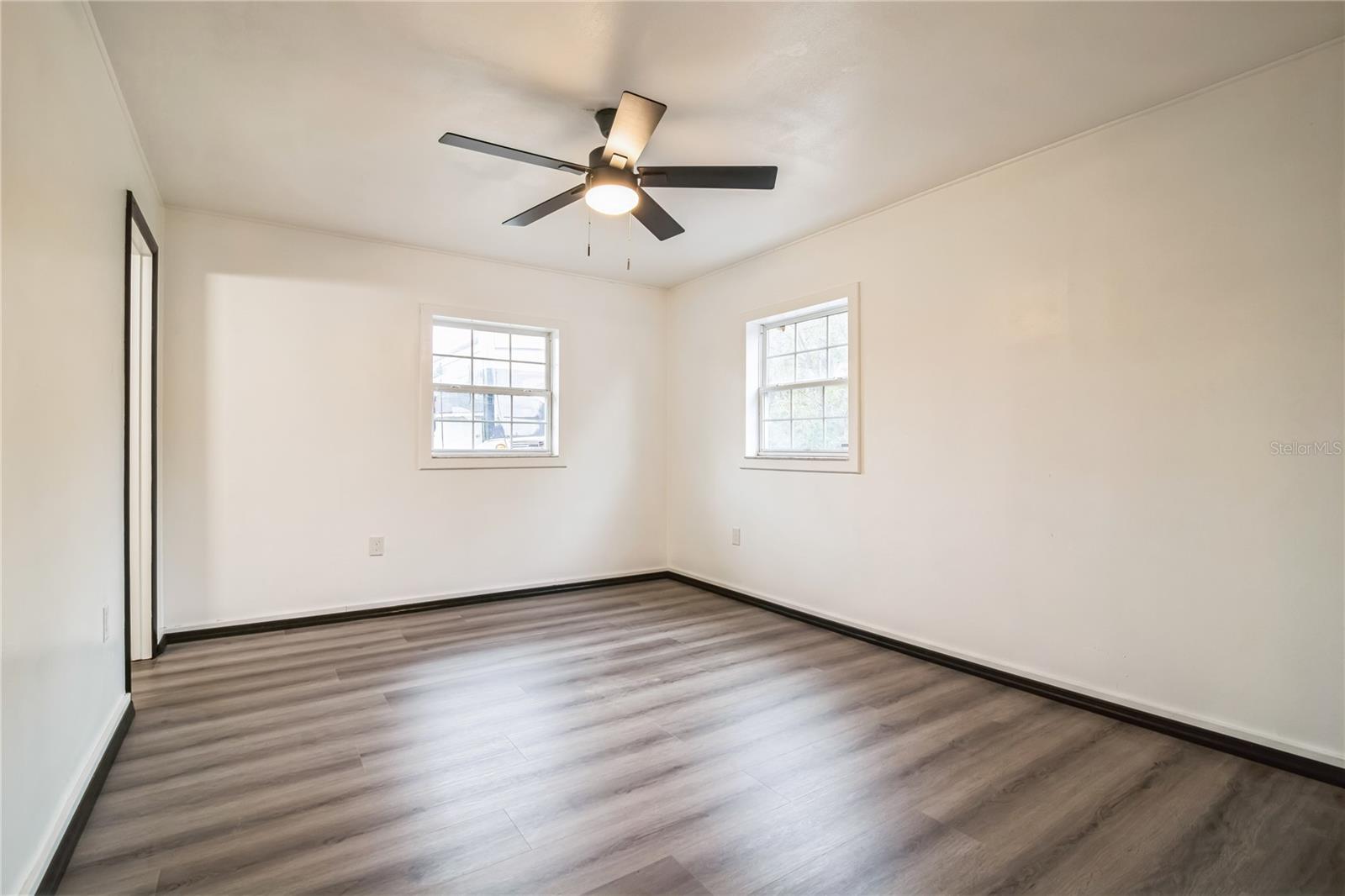 20595 SE HIGHWAY 42, UMATILLA, FL, 32784