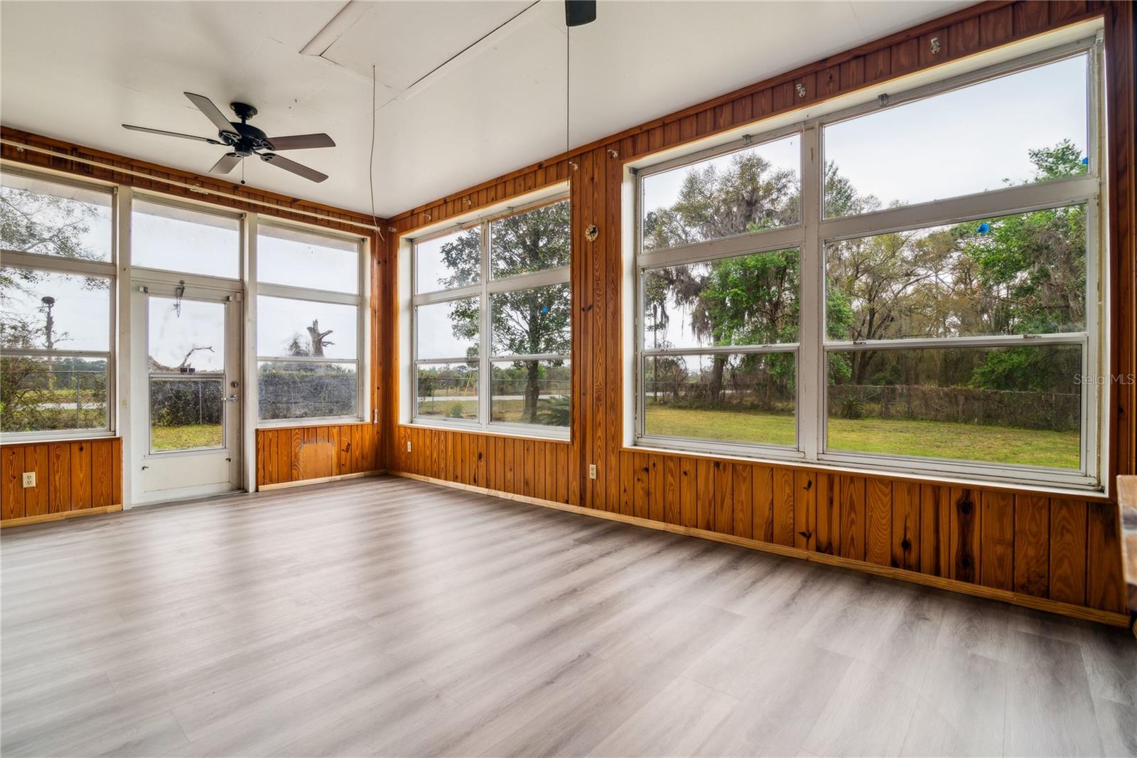20595 SE HIGHWAY 42, UMATILLA, FL, 32784
