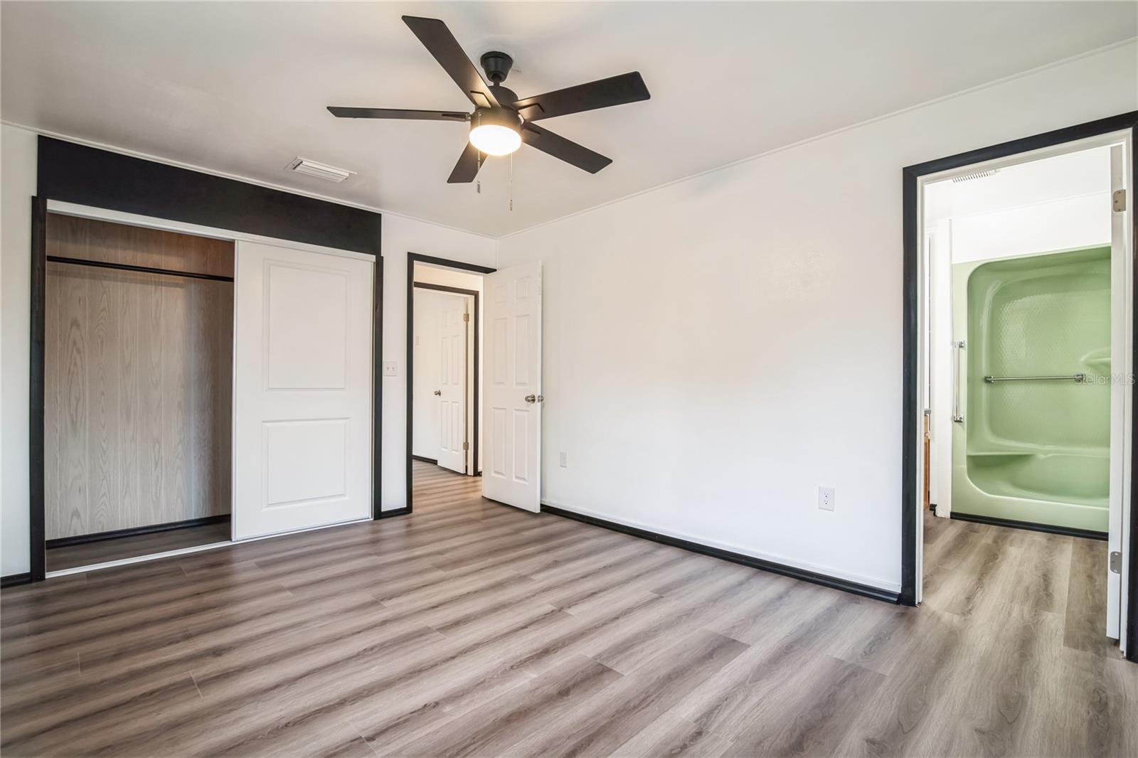 20595 SE HIGHWAY 42, UMATILLA, FL, 32784