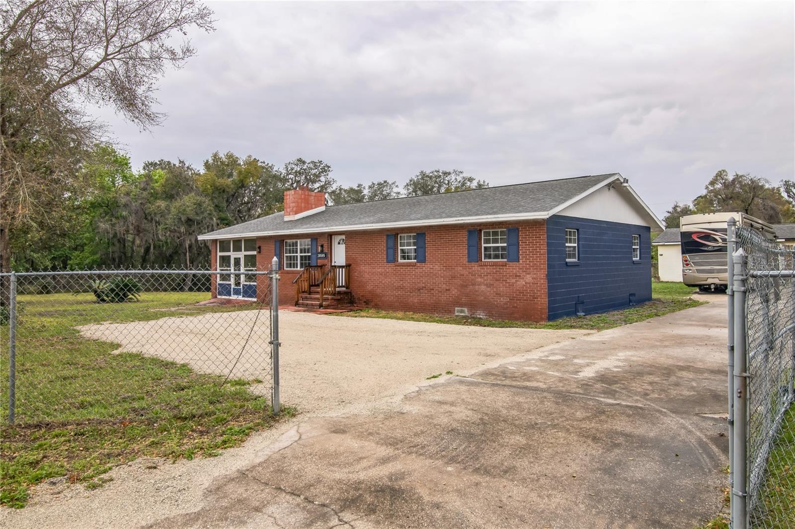 20595 SE HIGHWAY 42, UMATILLA, FL, 32784