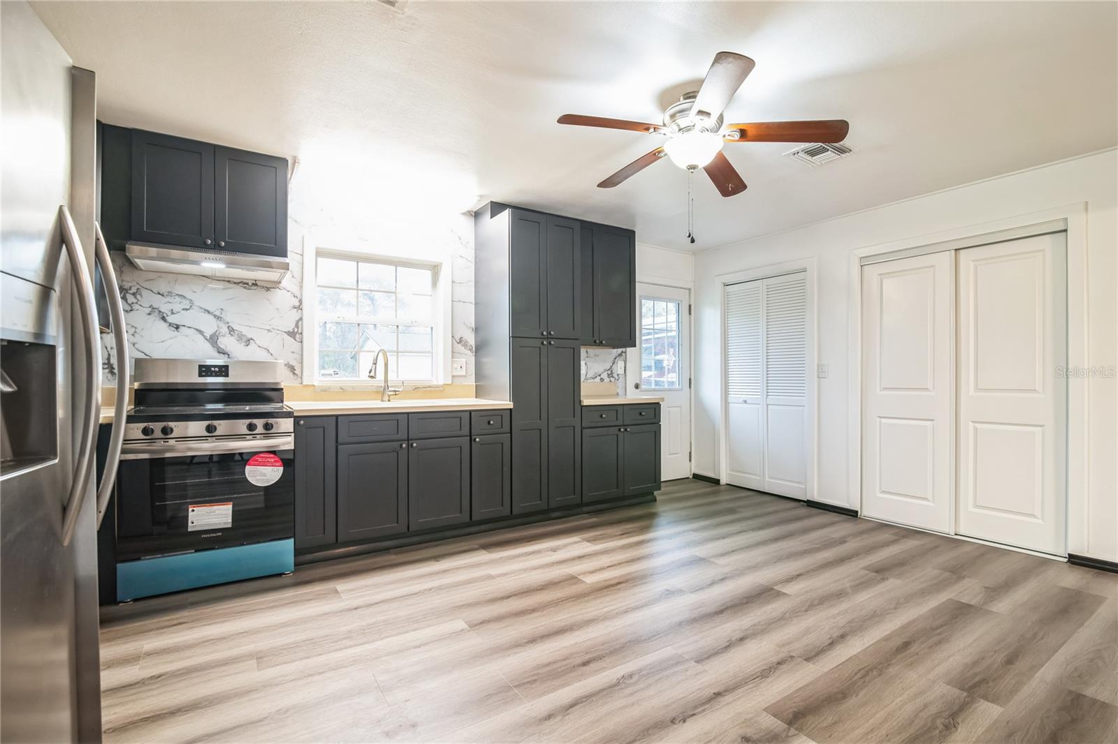 20595 SE HIGHWAY 42, UMATILLA, FL, 32784