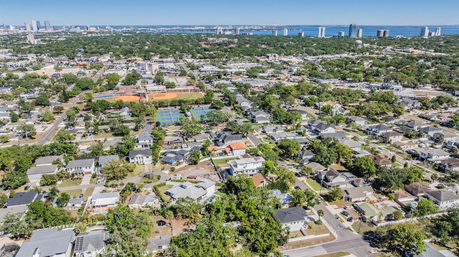 1104 S LOIS AVE, TAMPA, FL, 33629