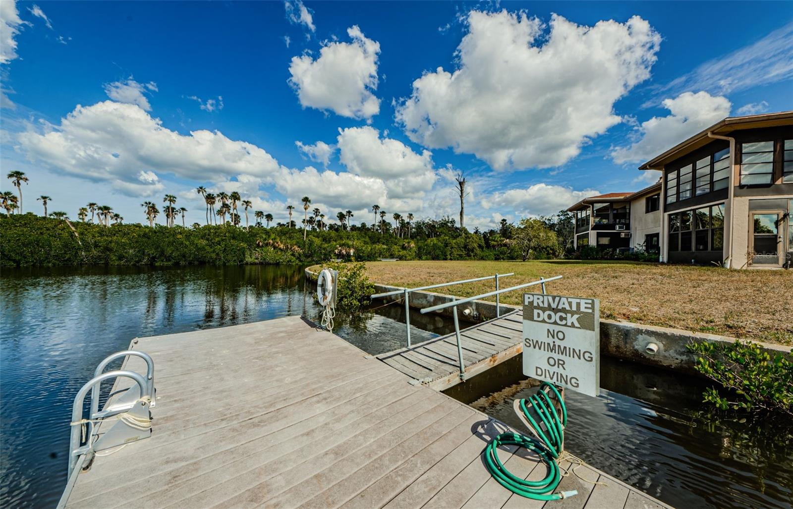 TB8363756 Property Photo