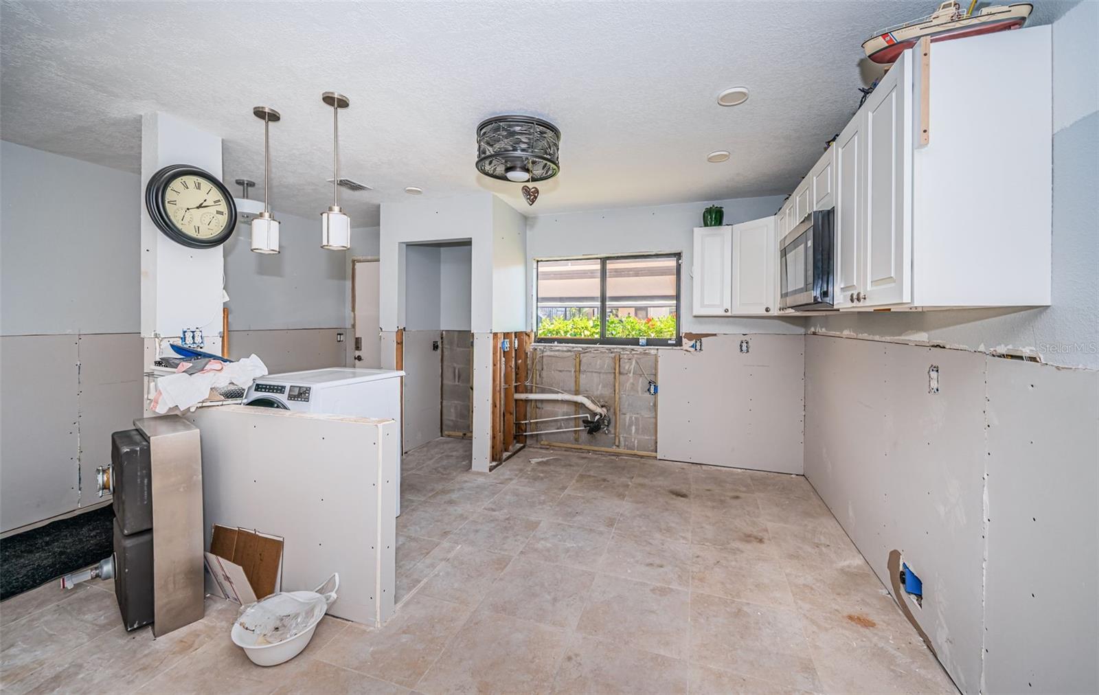 TB8363756 Property Photo