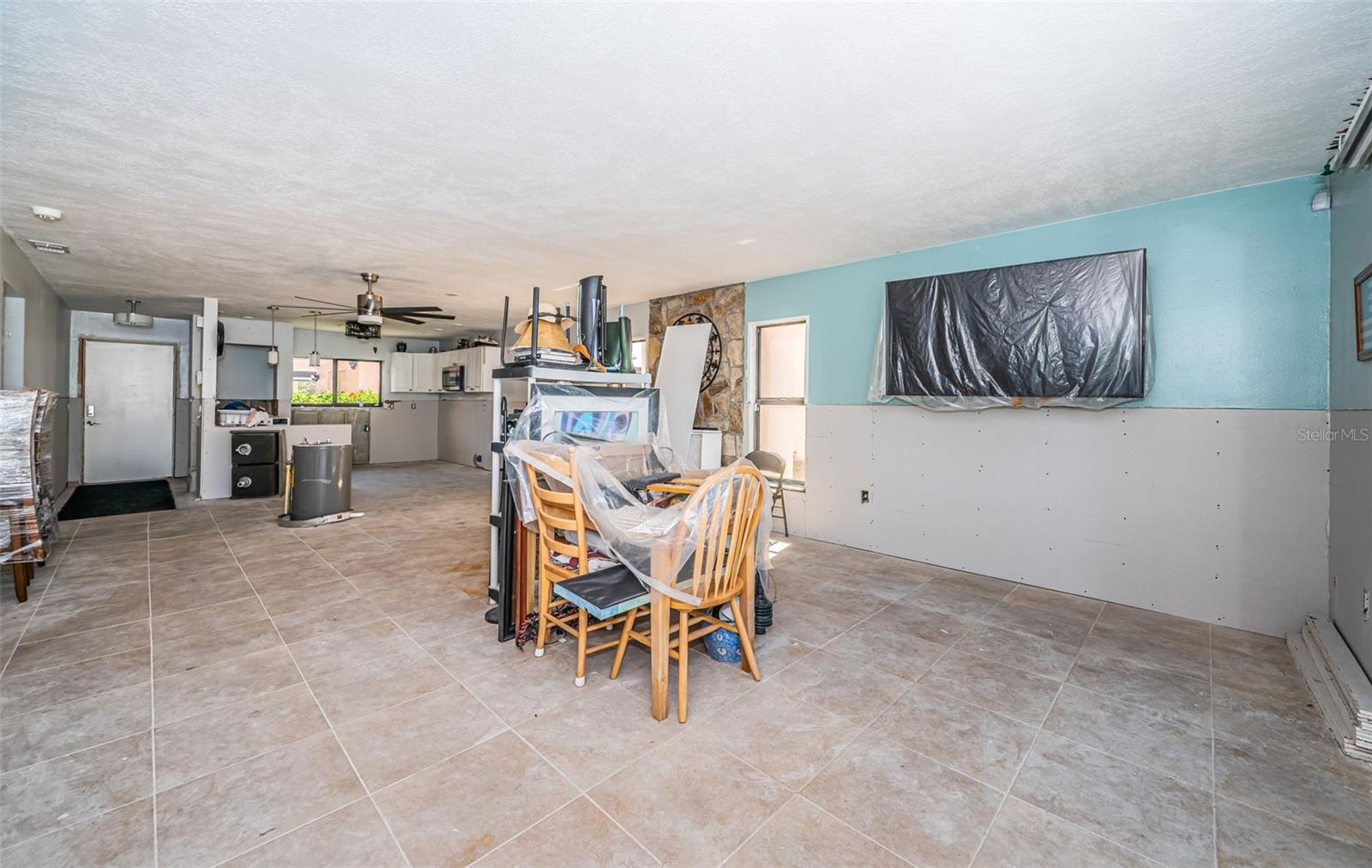 TB8363756 Property Photo