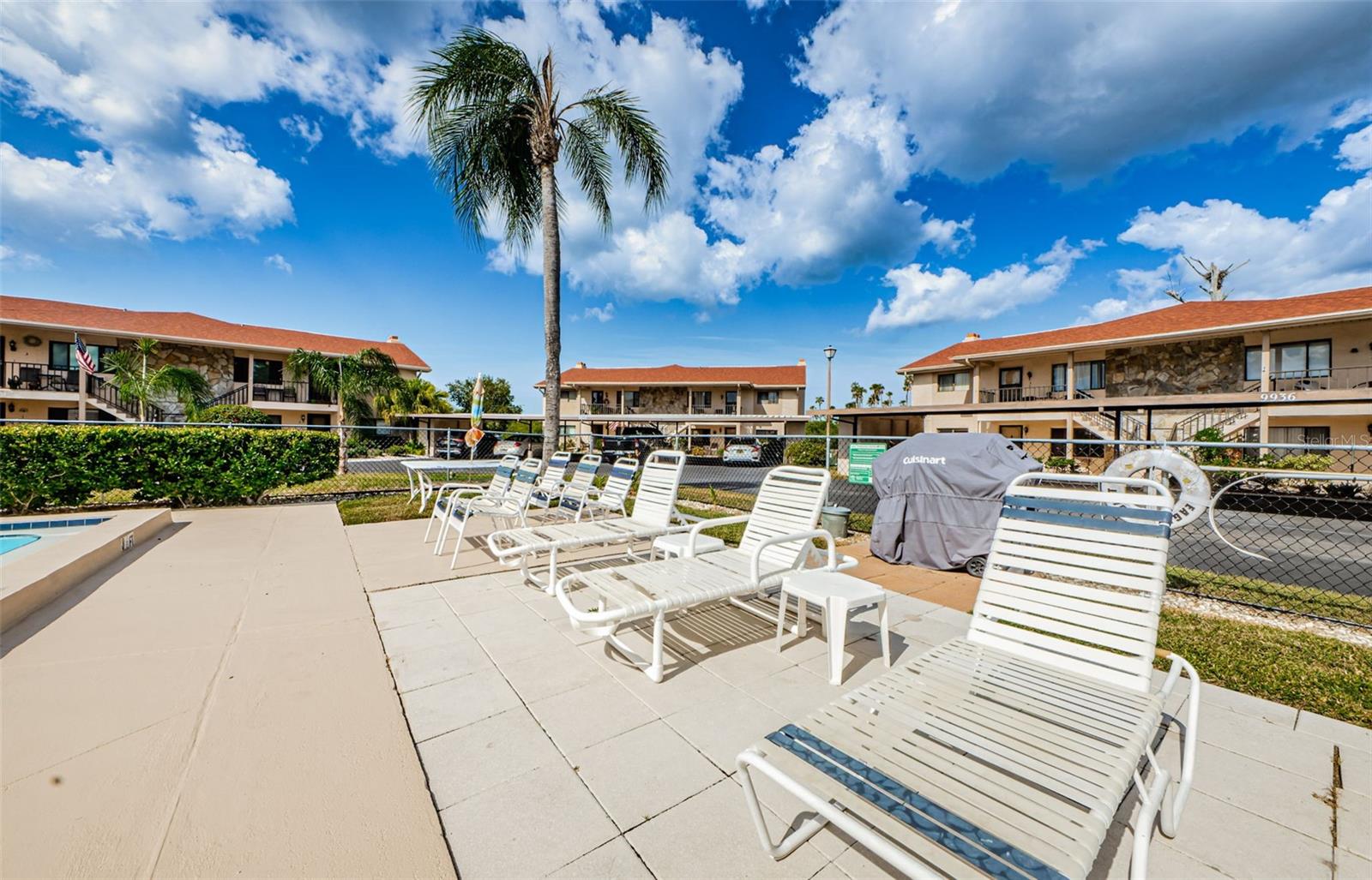 TB8363756 Property Photo