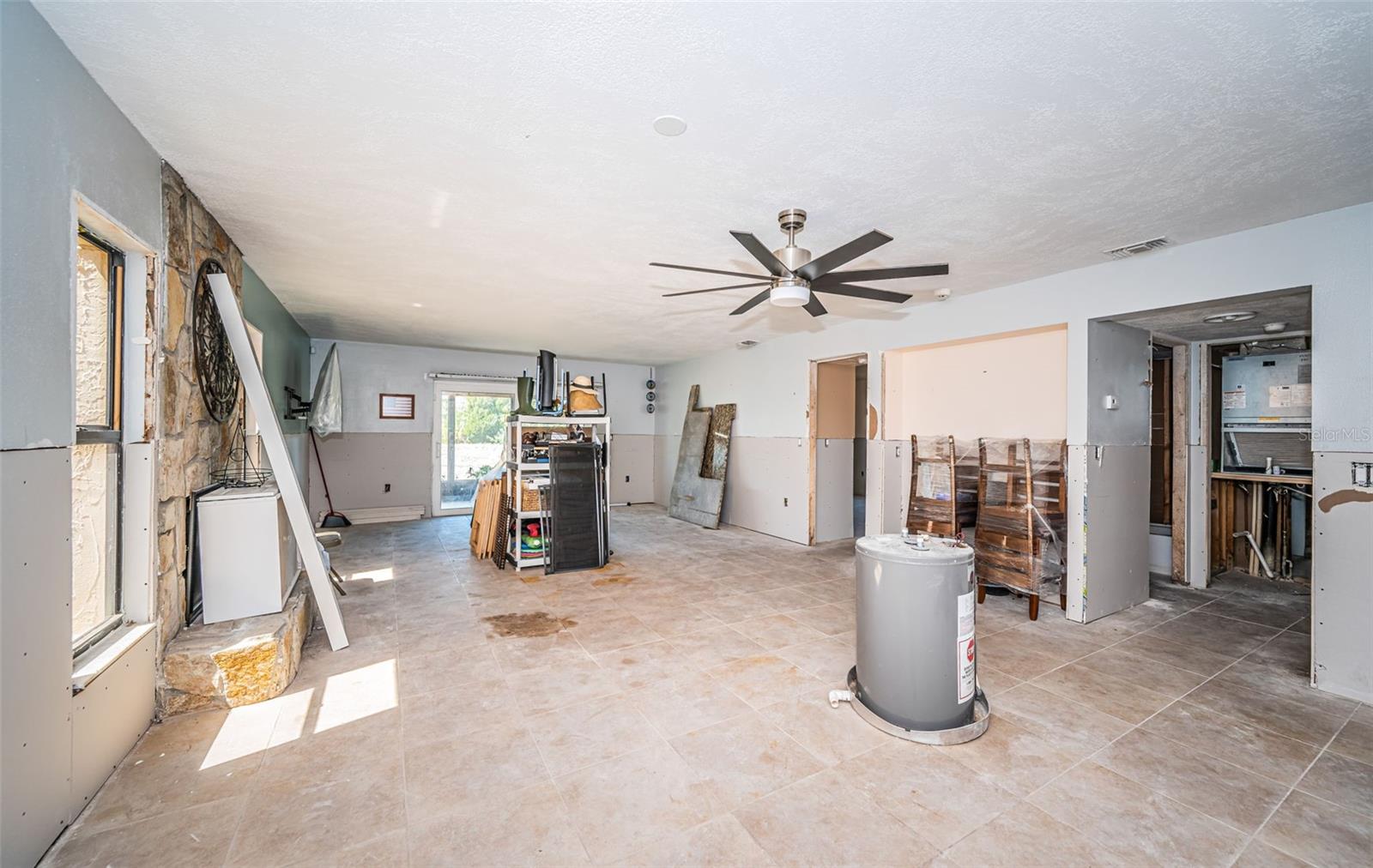 TB8363756 Property Photo