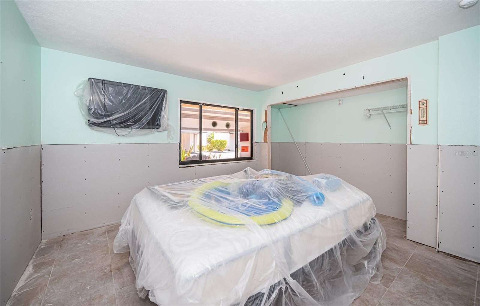 TB8363756 Property Photo