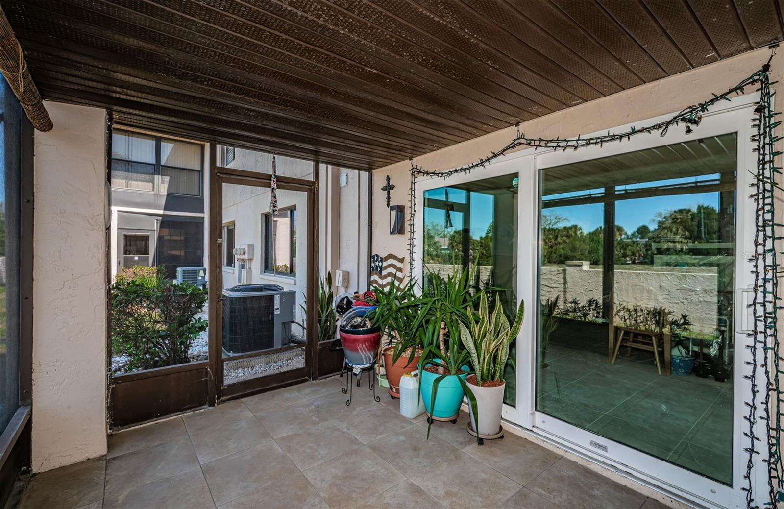 TB8363756 Property Photo