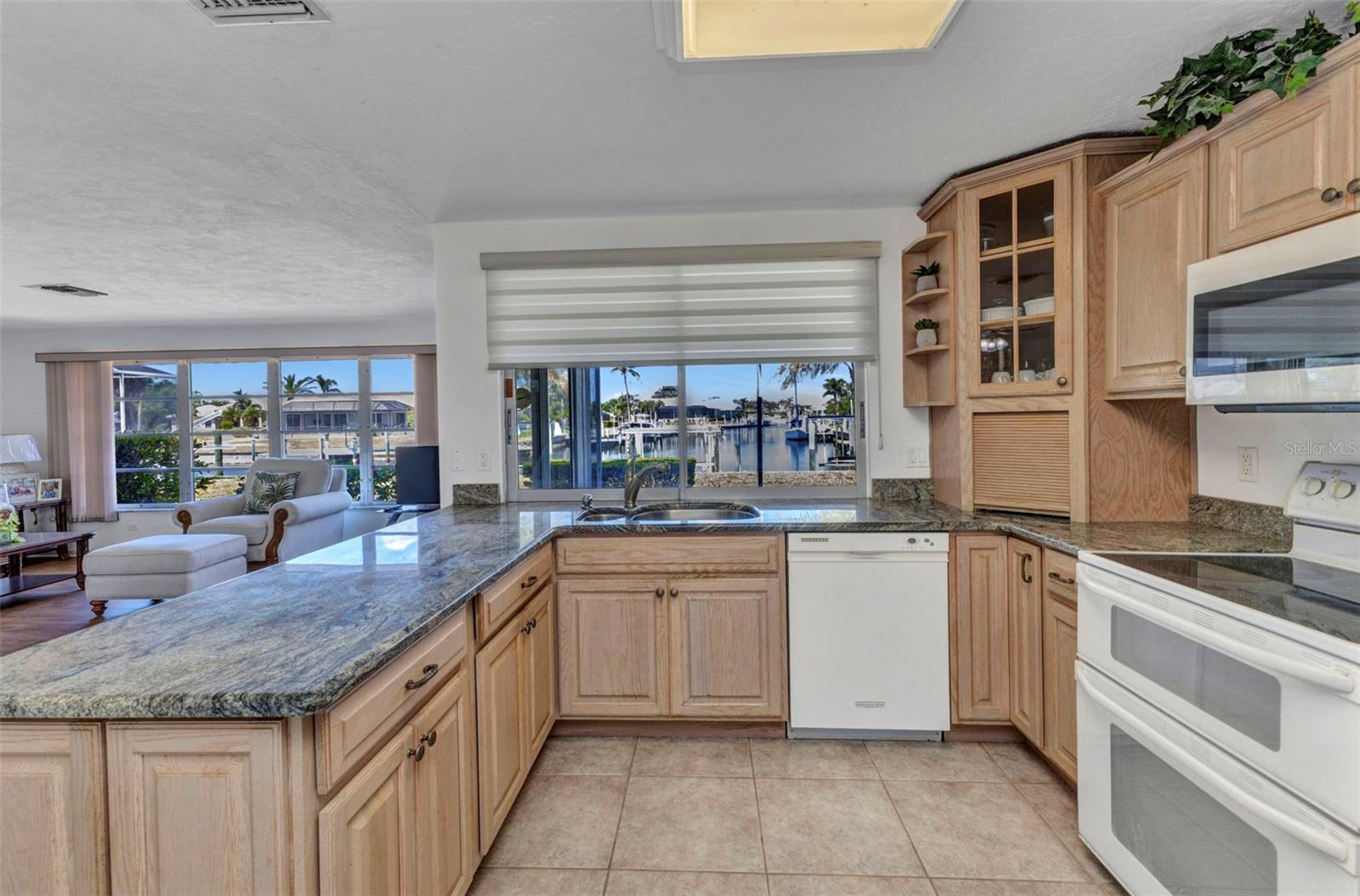 2350 W MARION AVE, PUNTA GORDA, FL, 33950