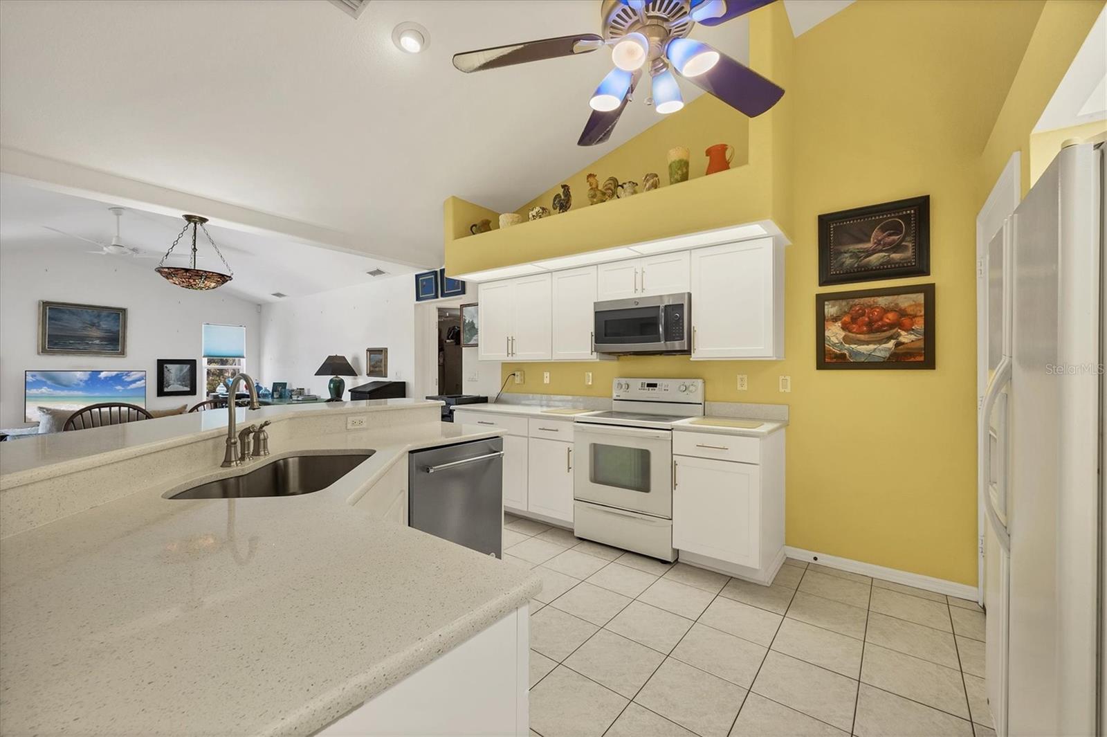 240 SPANIARDS RD, PLACIDA, FL, 33946