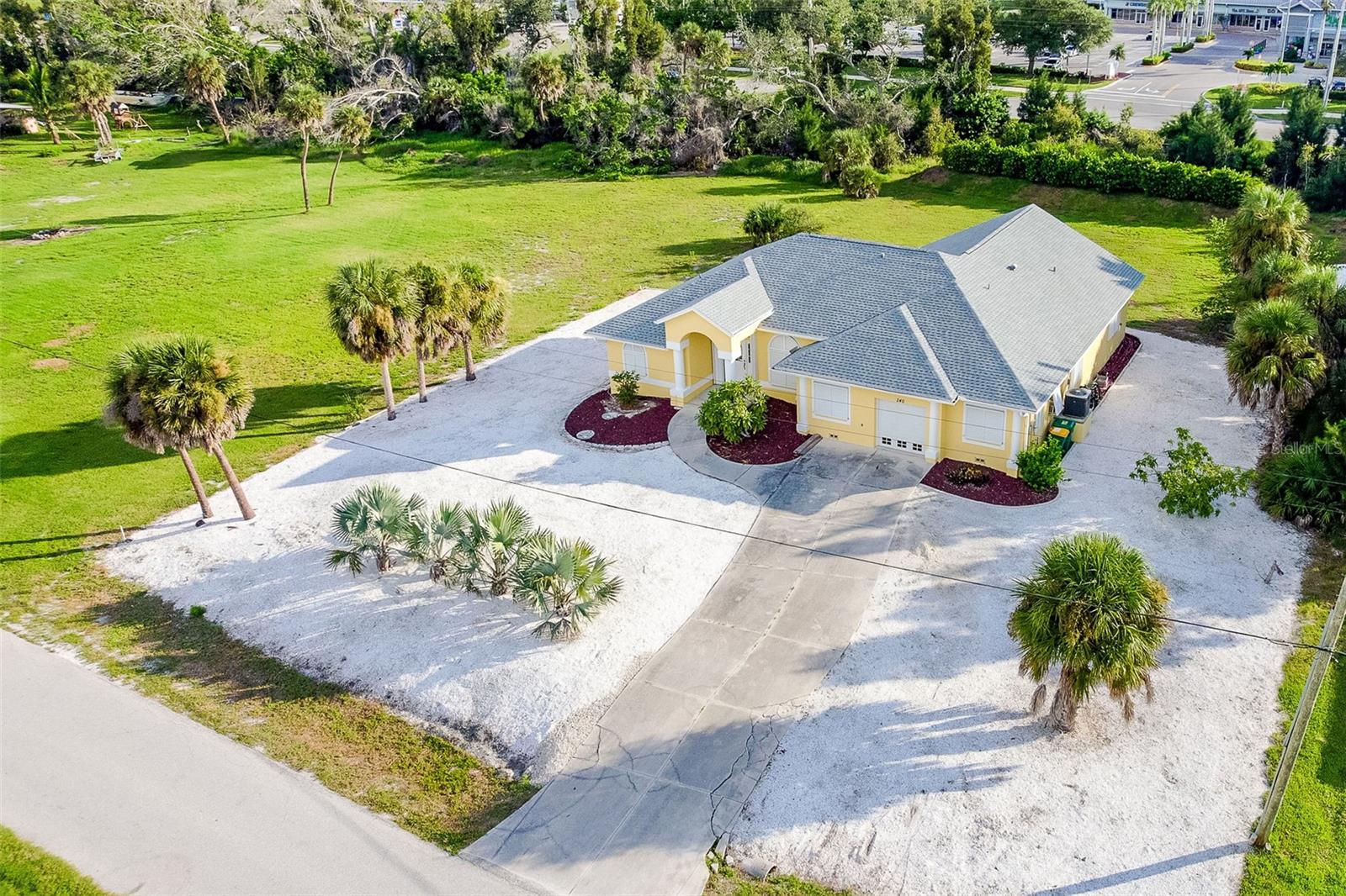 240 SPANIARDS RD, PLACIDA, FL, 33946