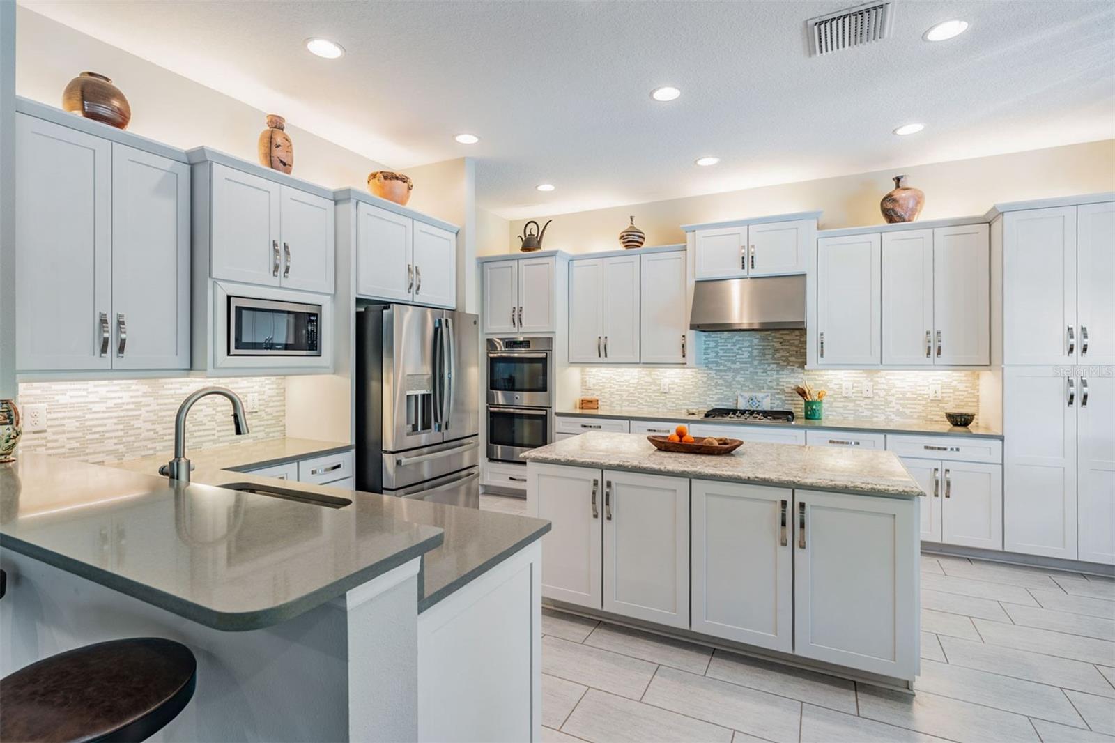 2468 COCO PALM CIR, WESLEY CHAPEL, FL, 33543